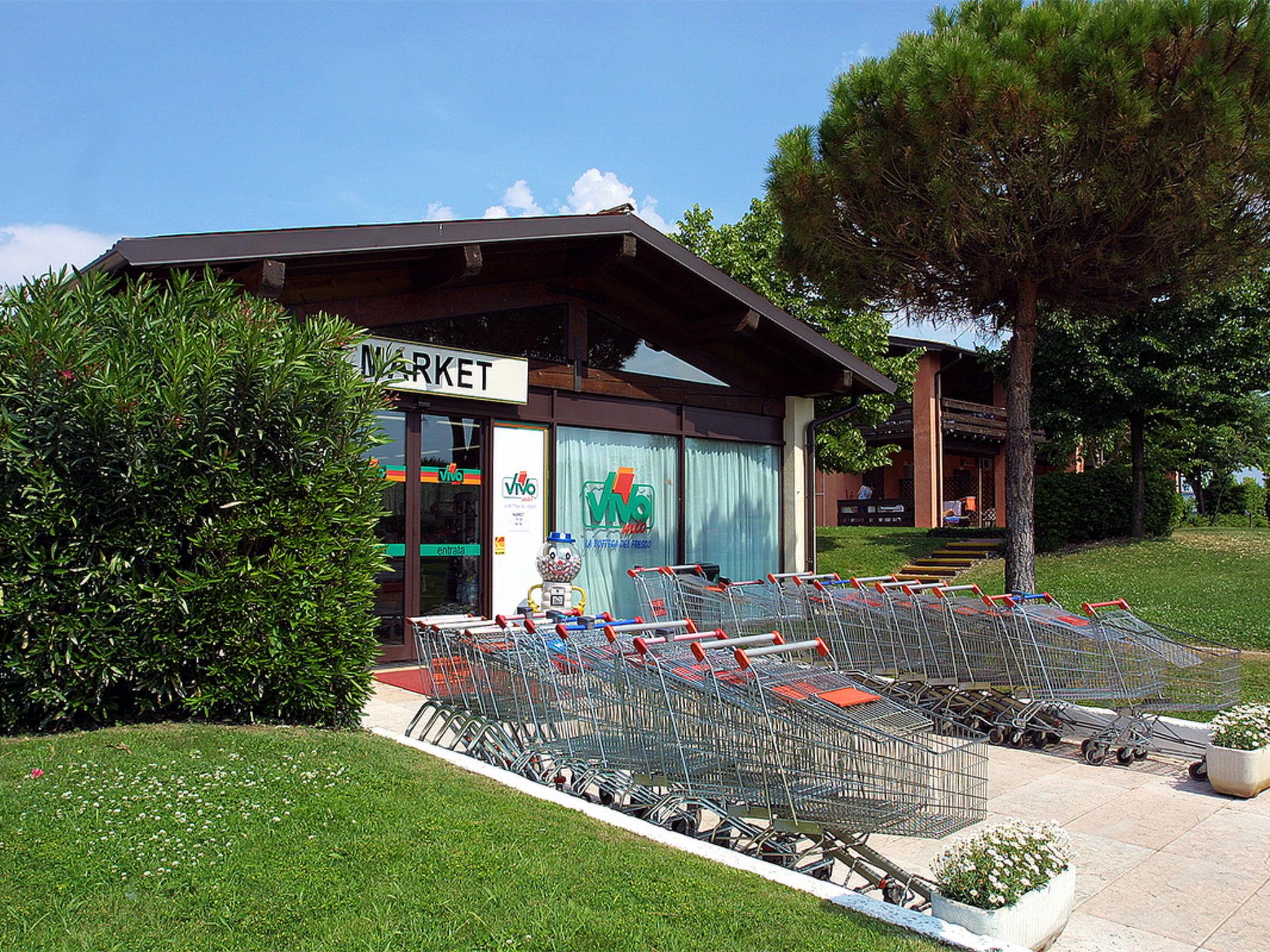 Photo 27 - Maison de 1 chambre à Sirmione avec piscine et jardin