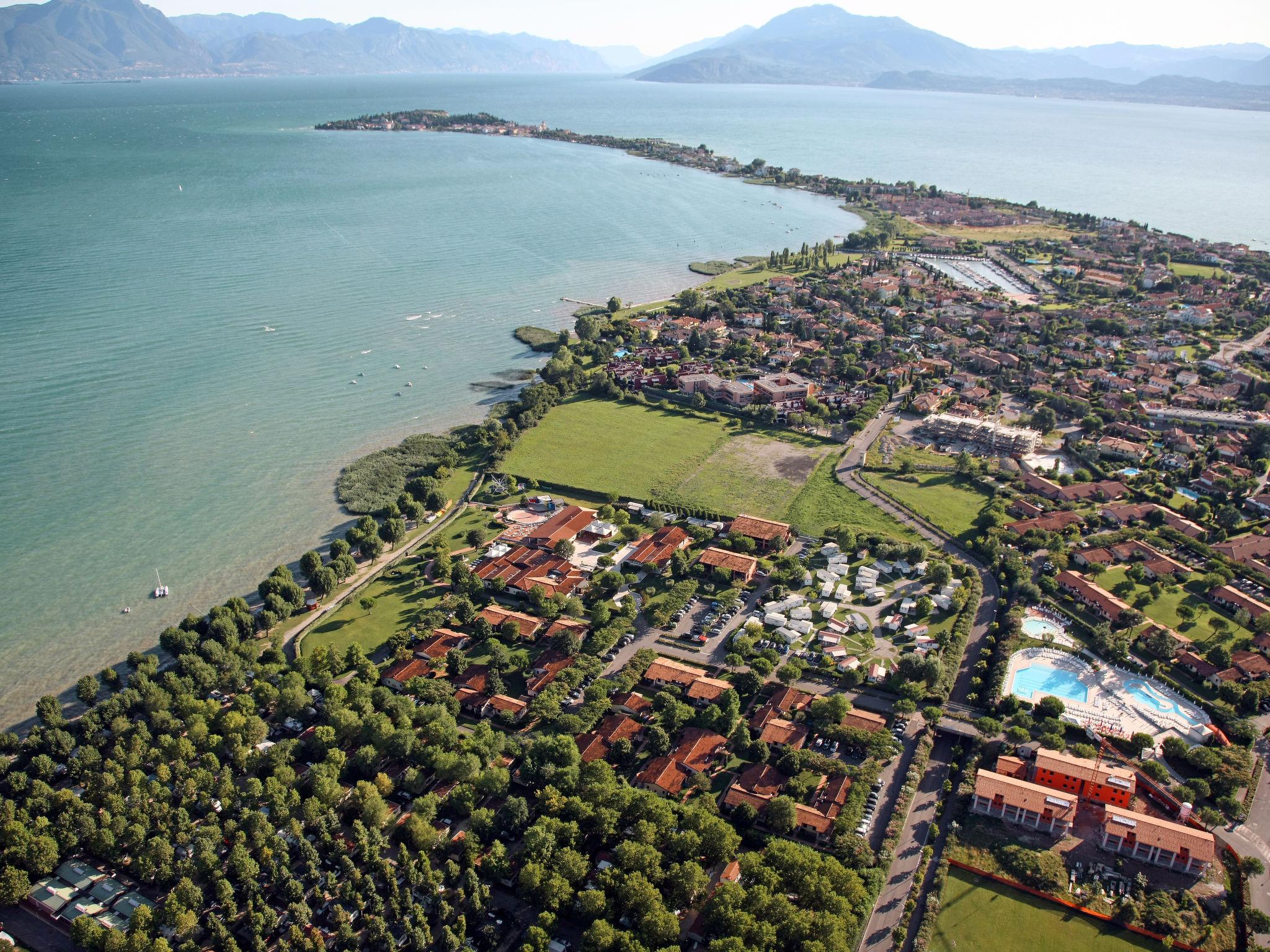 Foto 45 - Apartment mit 2 Schlafzimmern in Sirmione mit schwimmbad und blick auf die berge