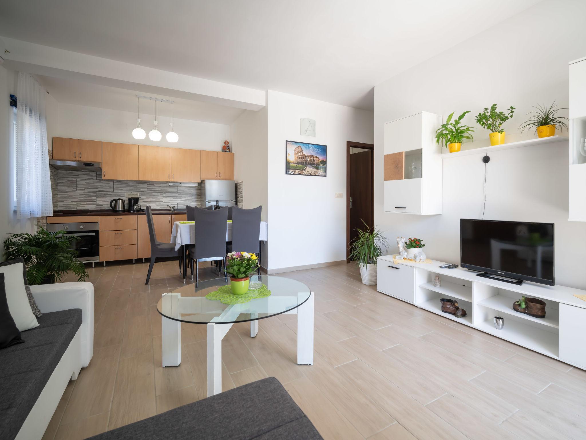 Foto 7 - Apartamento de 2 quartos em Crikvenica com terraço