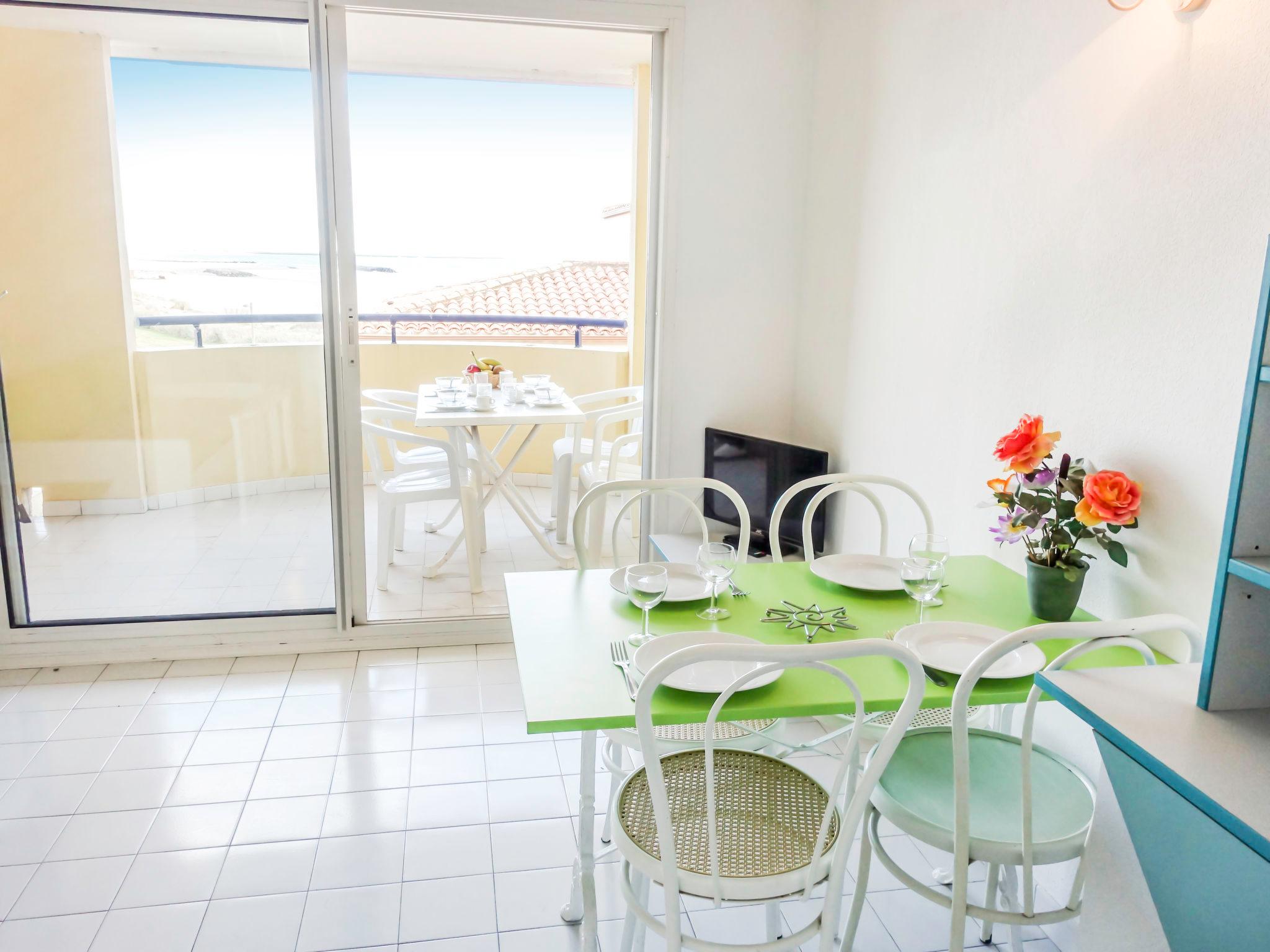 Foto 7 - Apartamento de 2 habitaciones en Agde con piscina y vistas al mar