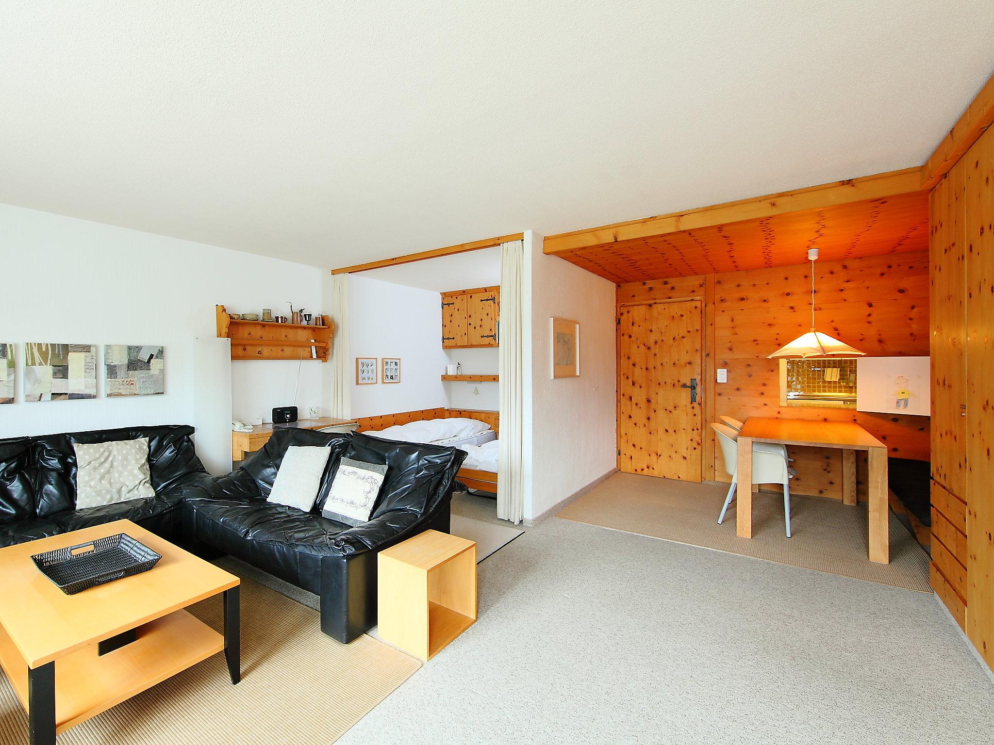 Photo 4 - 1 bedroom Apartment in Davos with swimming pool and mountain view