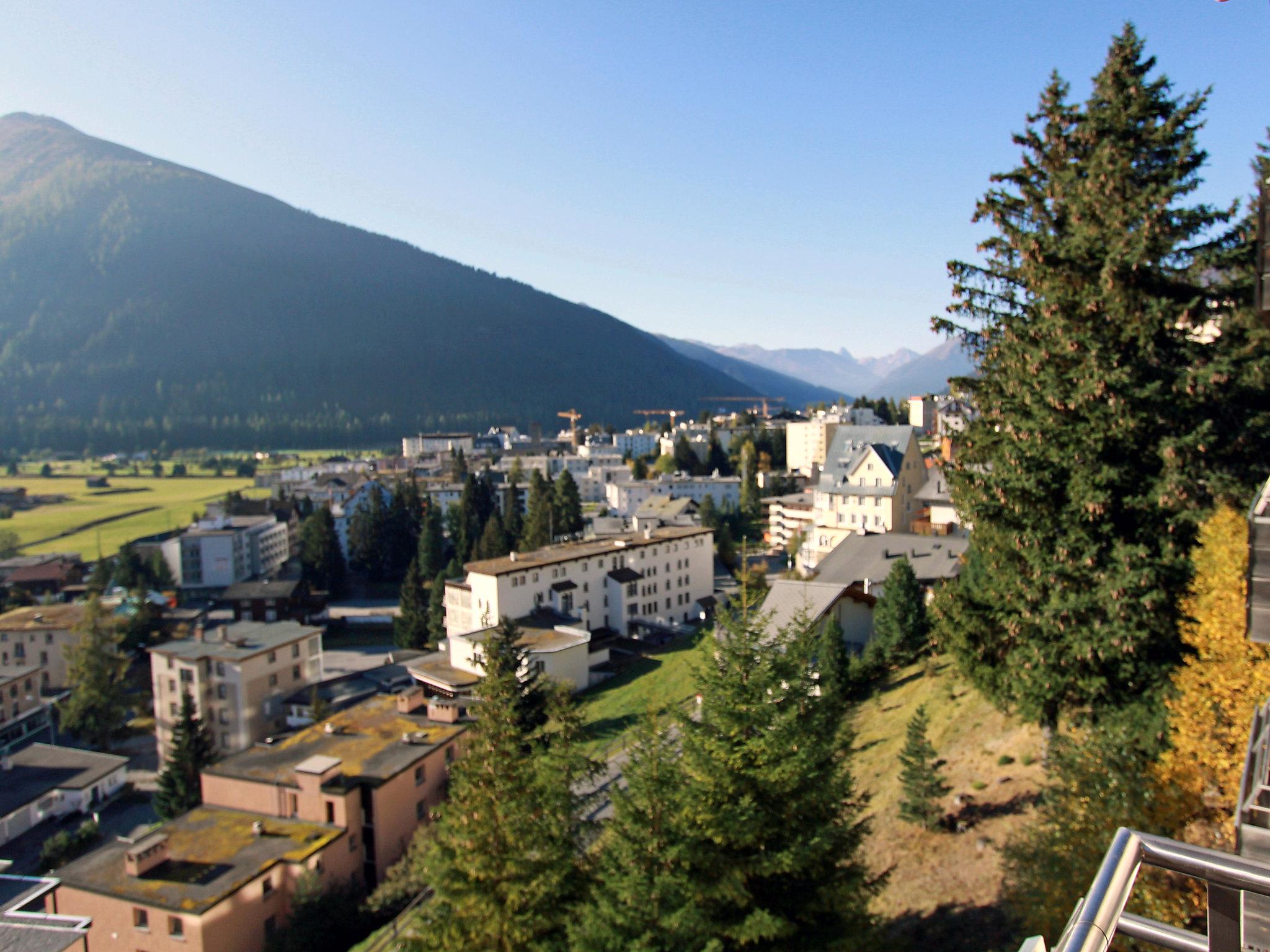 Foto 1 - Apartamento de 1 habitación en Davos con piscina y vistas a la montaña