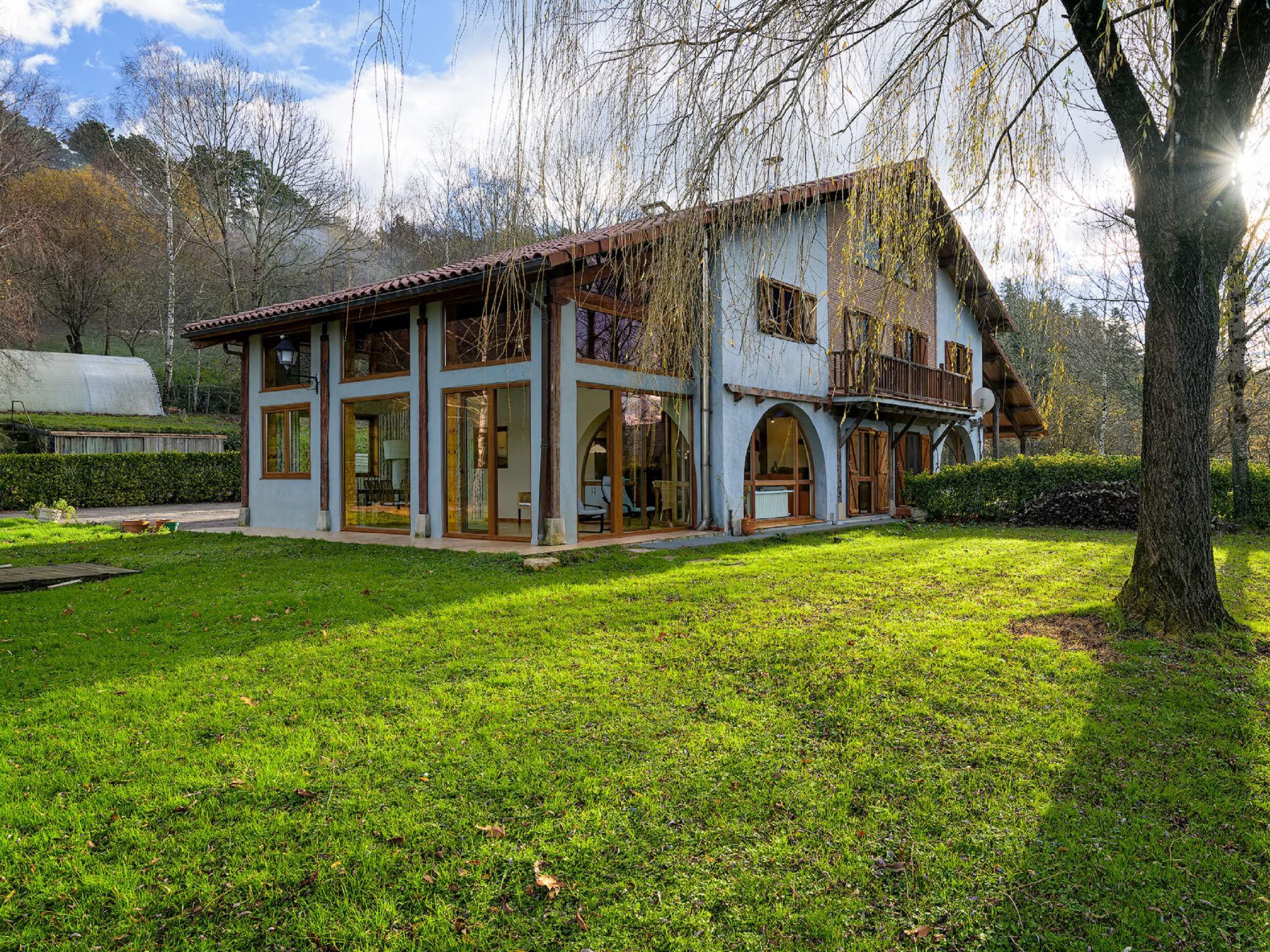 Photo 1 - Maison de 3 chambres à Elorrio avec jardin et terrasse