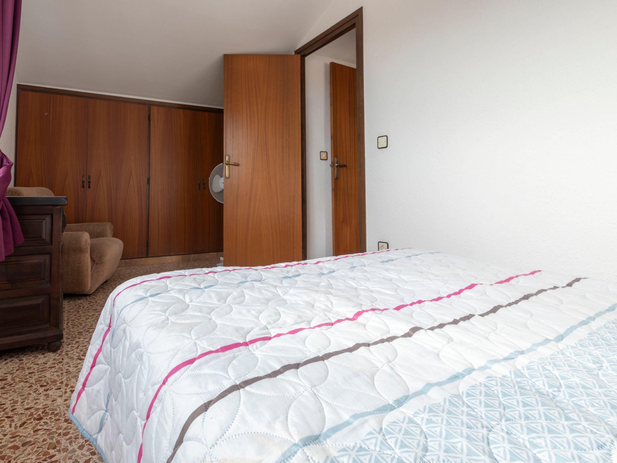 Foto 15 - Apartamento de 2 habitaciones en Torredembarra con terraza y vistas al mar