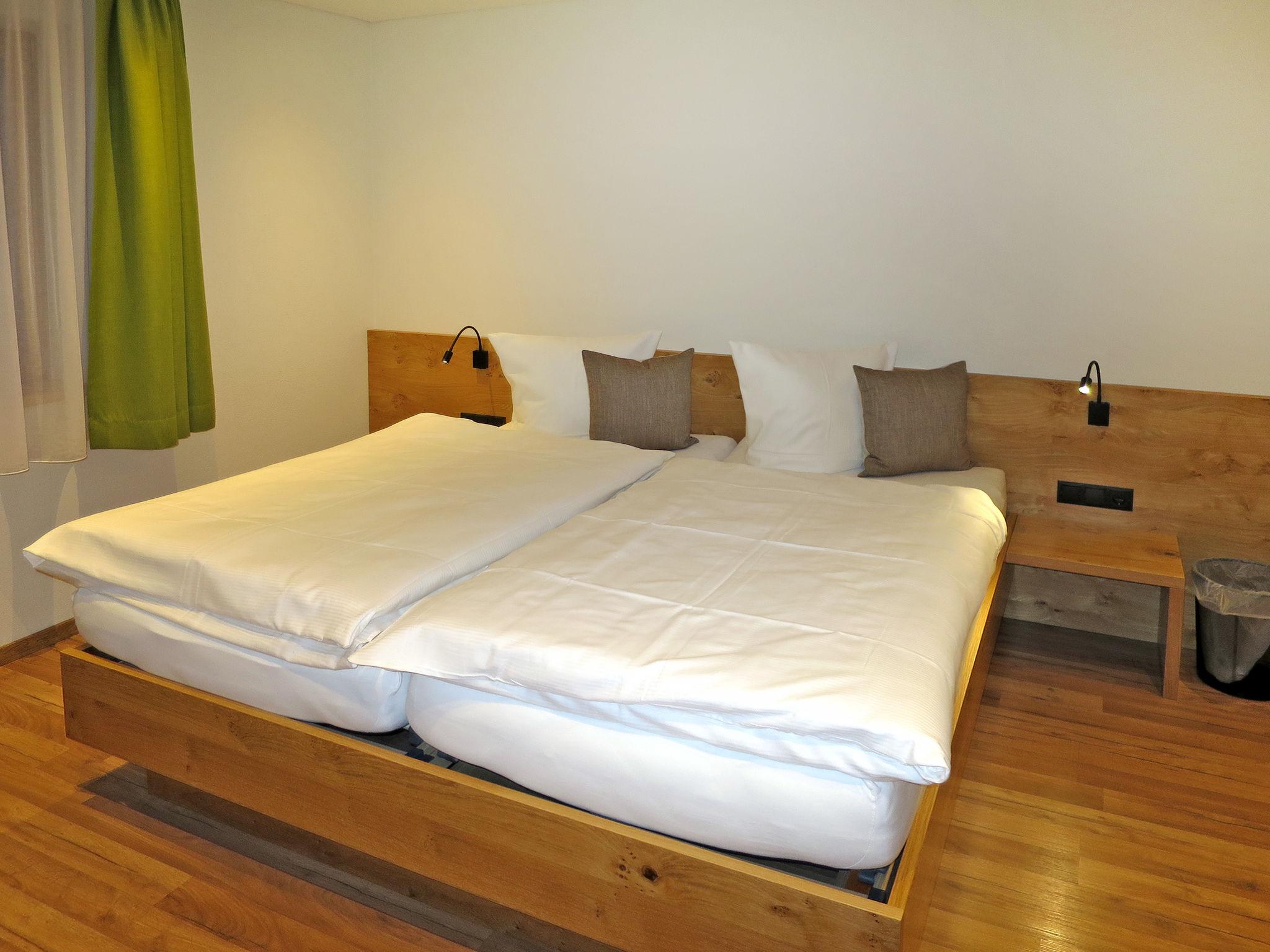 Foto 10 - Appartamento con 4 camere da letto a Fügen con terrazza e vista sulle montagne