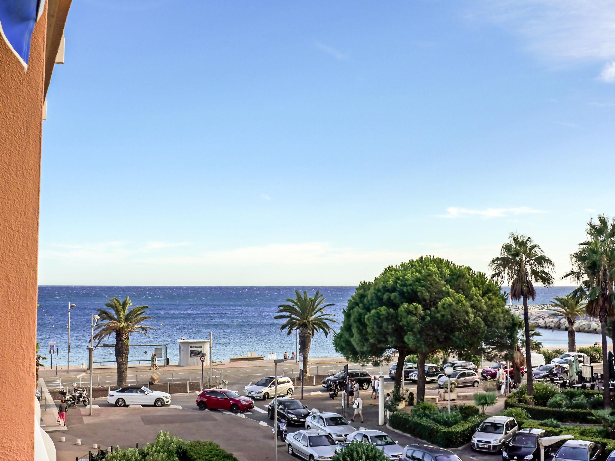 Photo 1 - Appartement de 1 chambre à Fréjus avec terrasse et vues à la mer