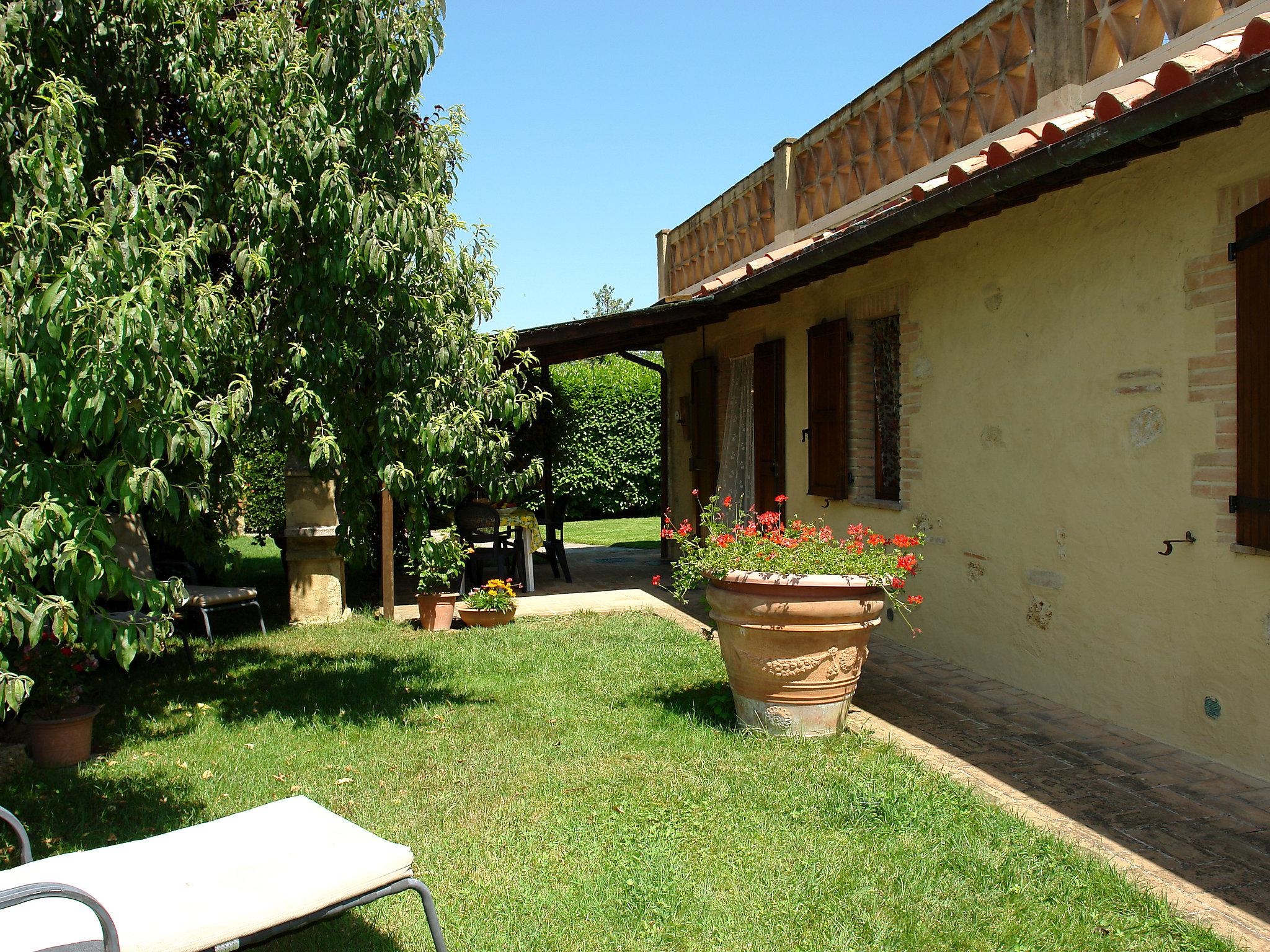 Foto 21 - Apartamento de 2 habitaciones en Castellina in Chianti con piscina y jardín