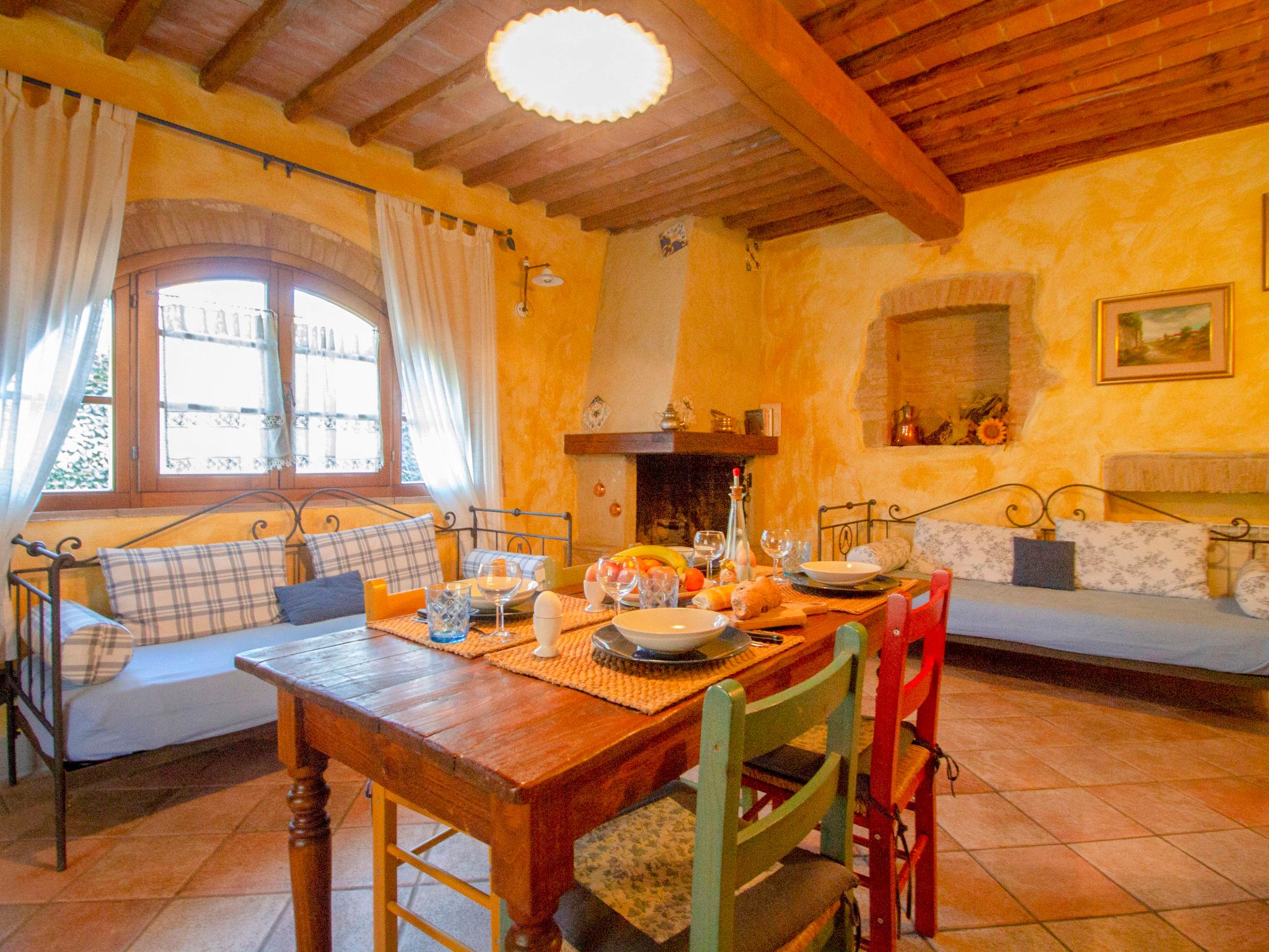 Photo 6 - 2 bedroom Apartment in Castellina in Chianti with swimming pool and garden