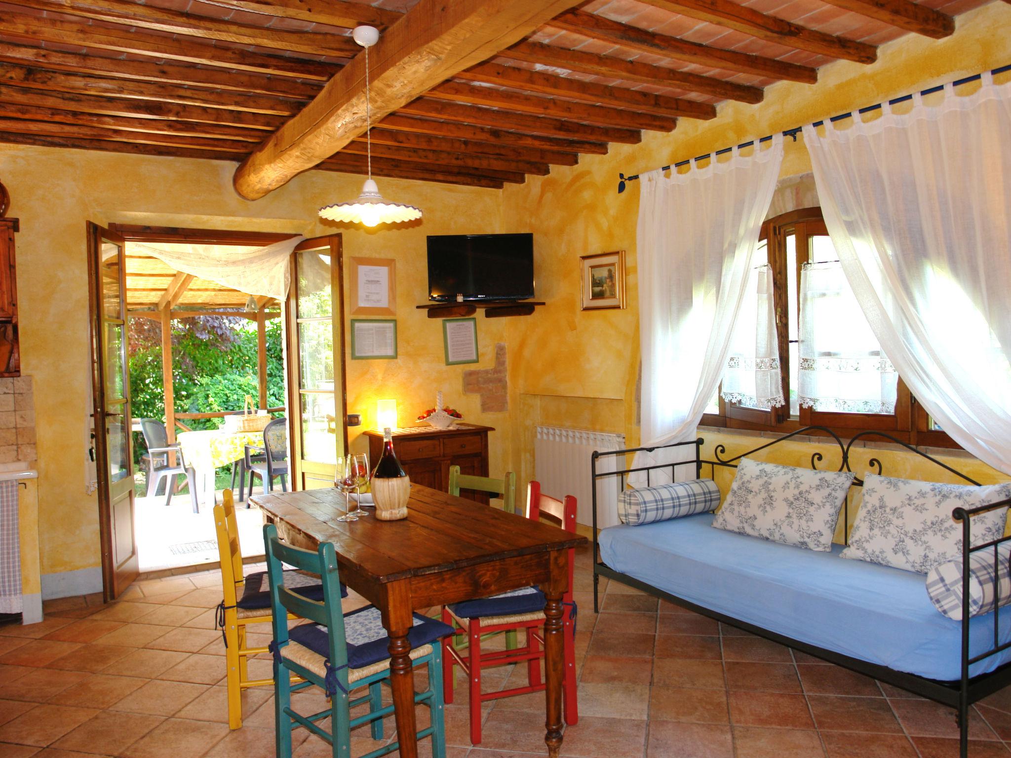 Photo 9 - 2 bedroom Apartment in Castellina in Chianti with swimming pool and garden