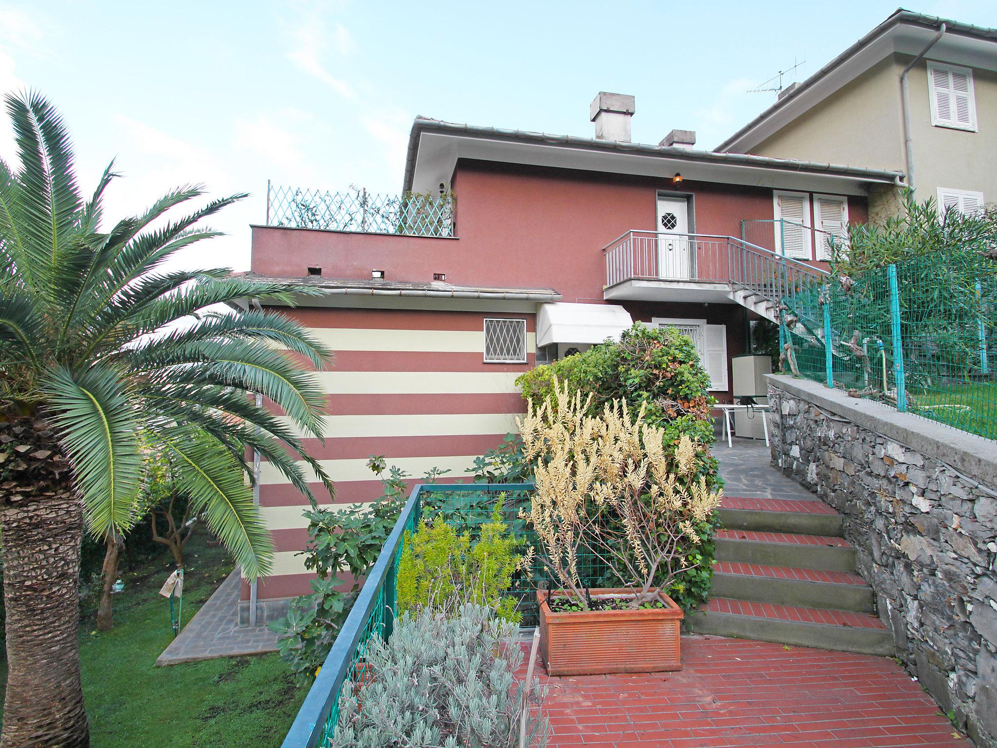 Photo 19 - Appartement de 2 chambres à Rapallo avec jardin et terrasse