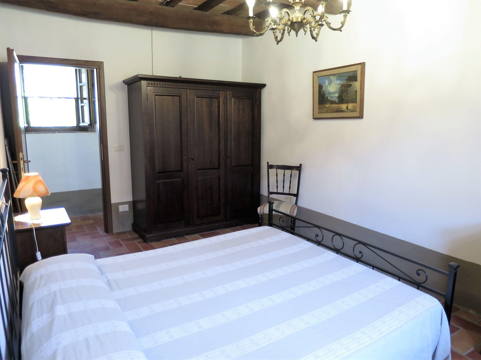Foto 12 - Appartamento con 2 camere da letto a Montecatini Val di Cecina con piscina e vista mare