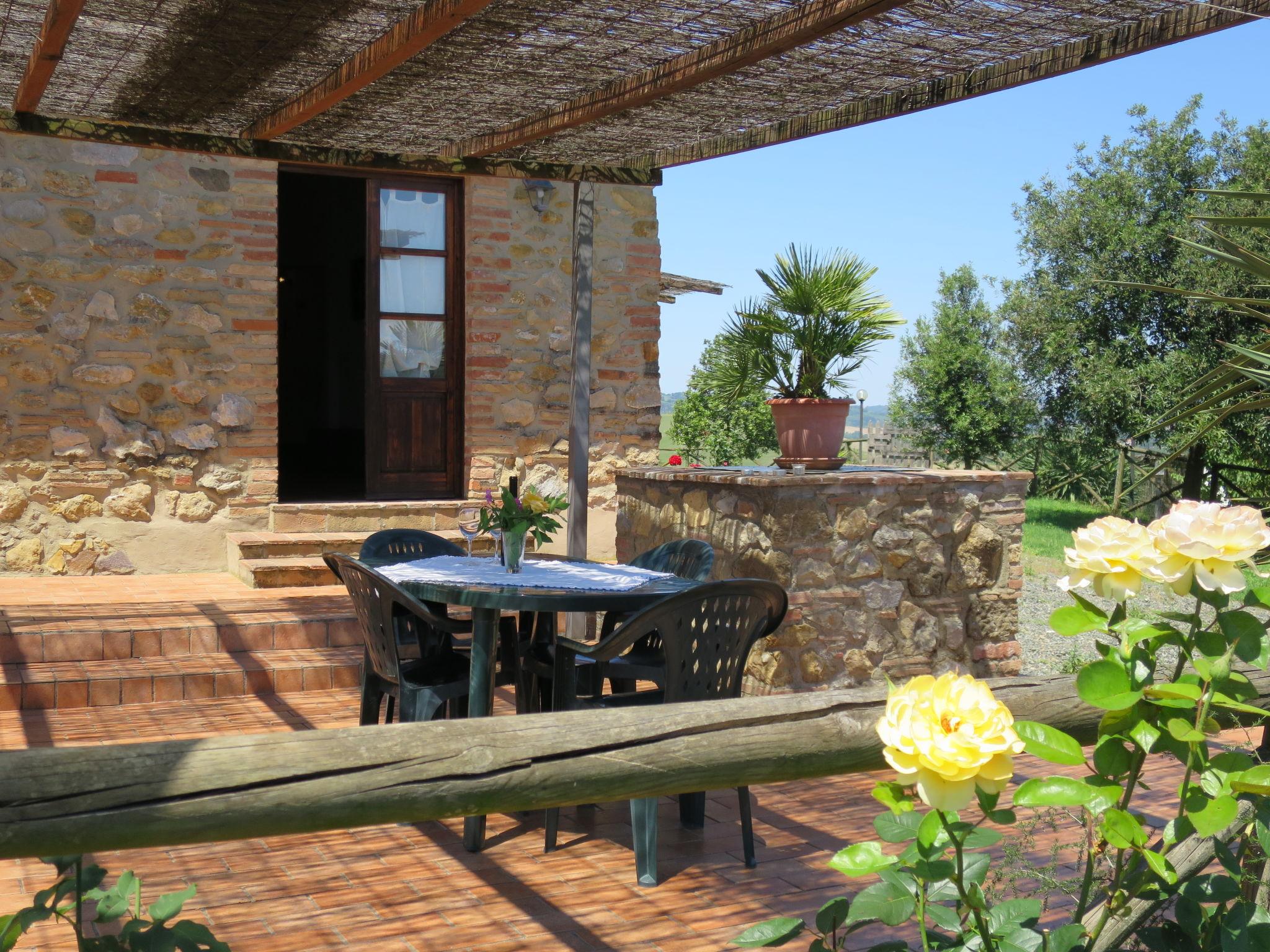 Photo 1 - Appartement de 2 chambres à Montecatini Val di Cecina avec piscine et jardin