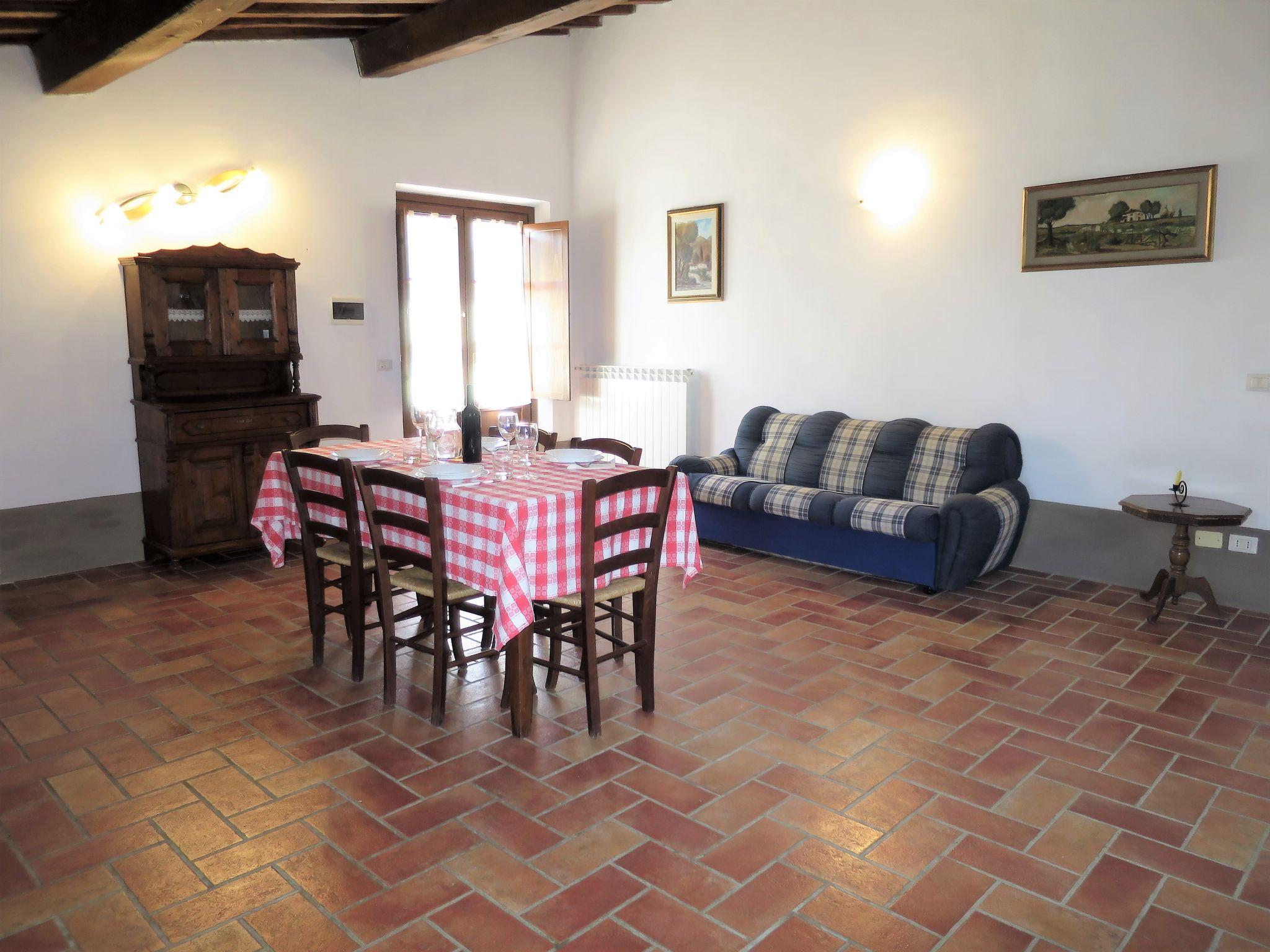 Photo 11 - 2 bedroom Apartment in Montecatini Val di Cecina with swimming pool and sea view