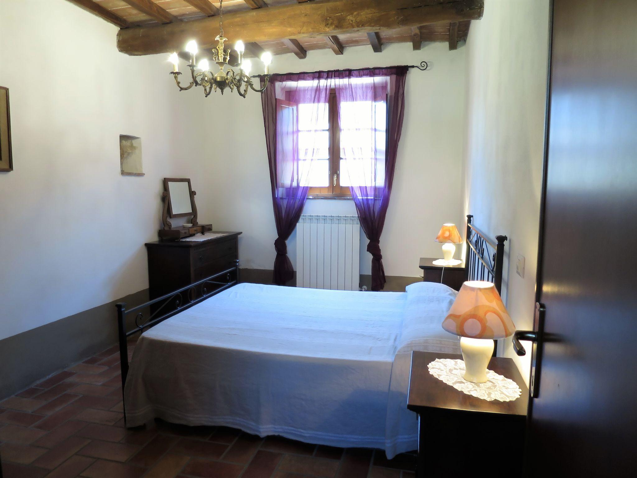 Foto 14 - Appartamento con 2 camere da letto a Montecatini Val di Cecina con piscina e vista mare
