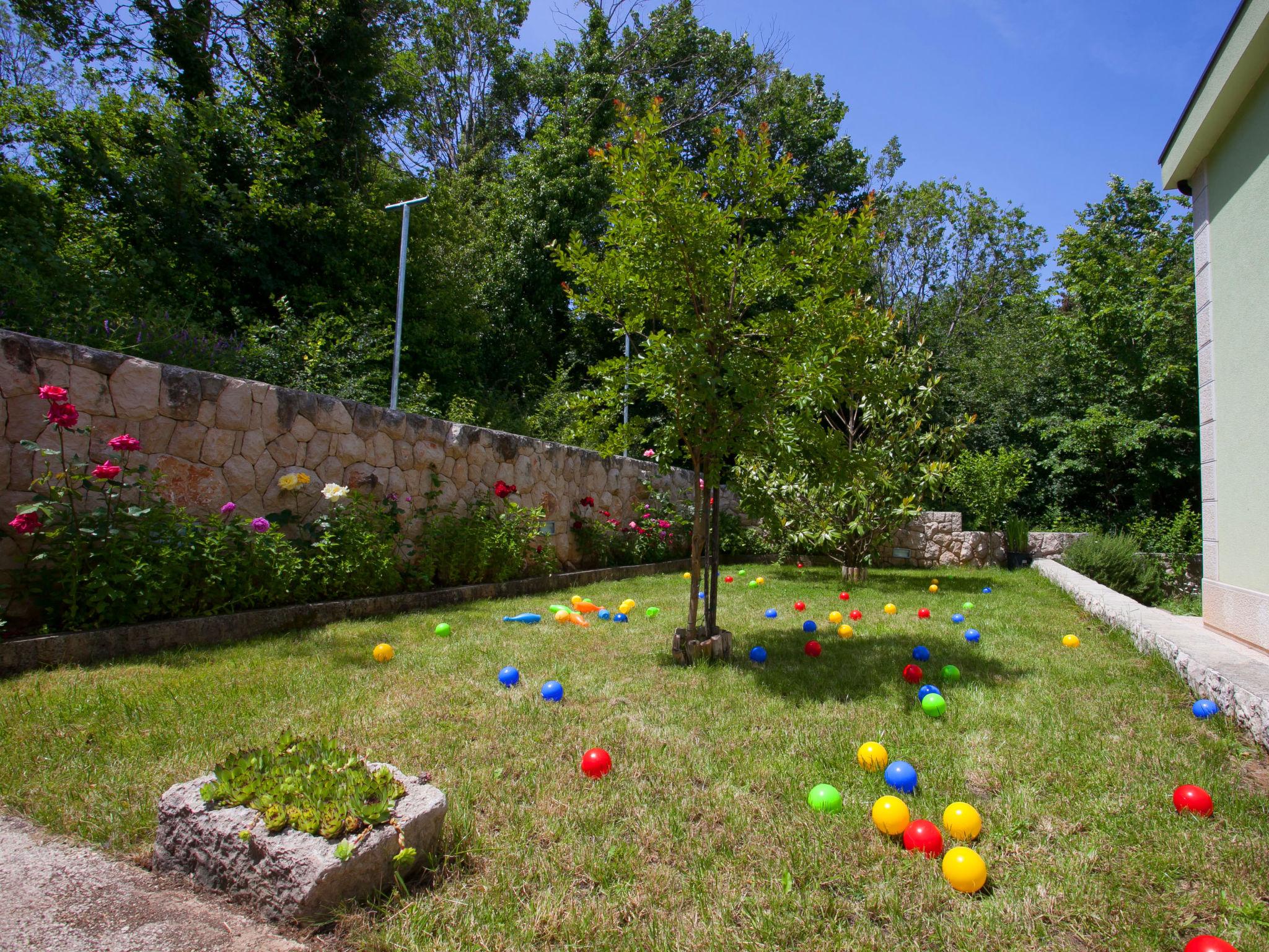 Foto 5 - Haus mit 4 Schlafzimmern in Podbablje mit privater pool und garten