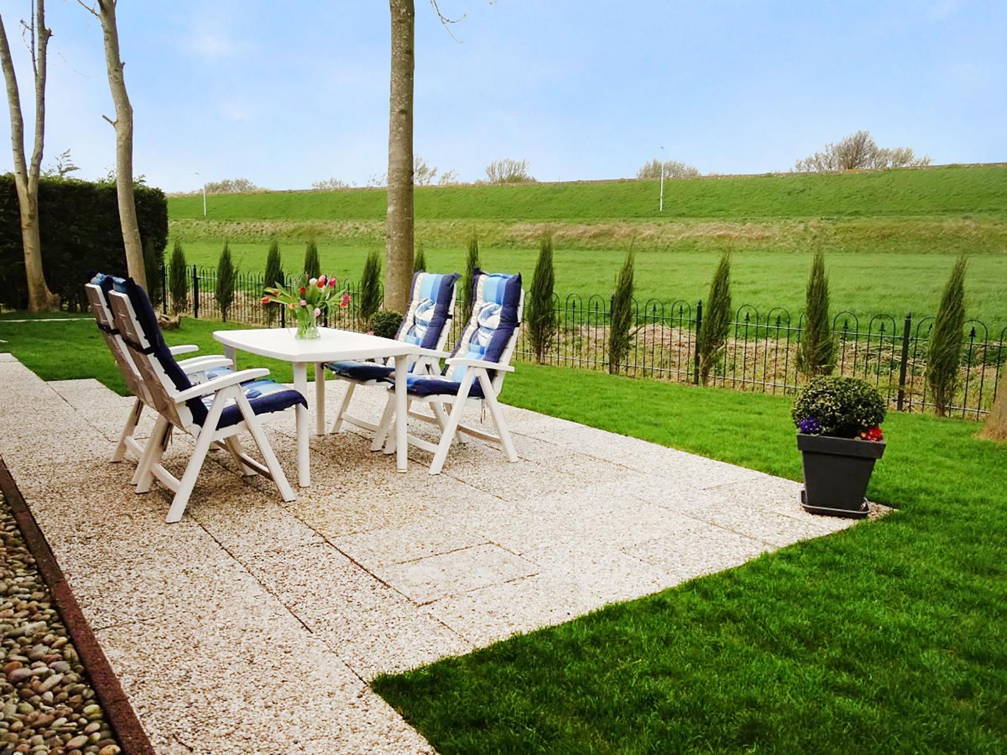 Photo 2 - Maison de 2 chambres à Brouwershaven avec jardin et terrasse