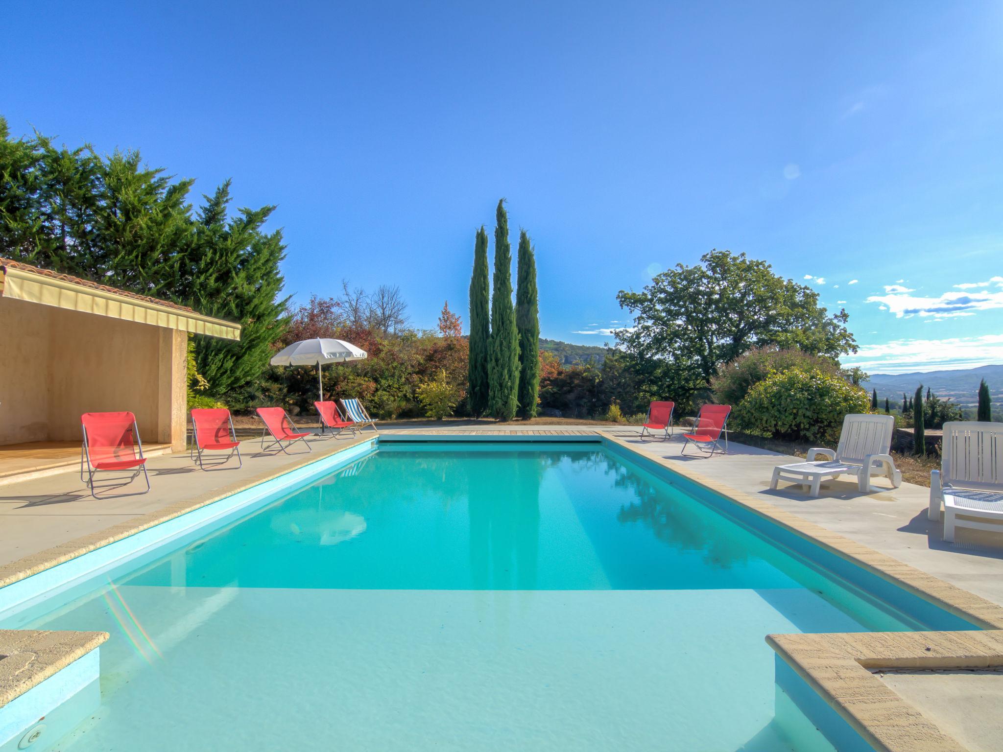 Foto 22 - Casa de 3 quartos em Saint-Martin-de-Castillon com piscina privada e terraço