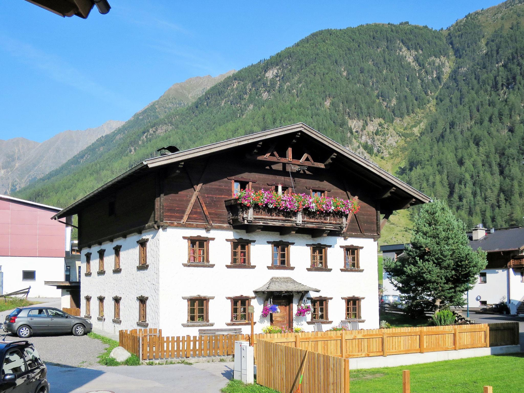 Photo 1 - Appartement de 3 chambres à Umhausen avec jardin et vues sur la montagne