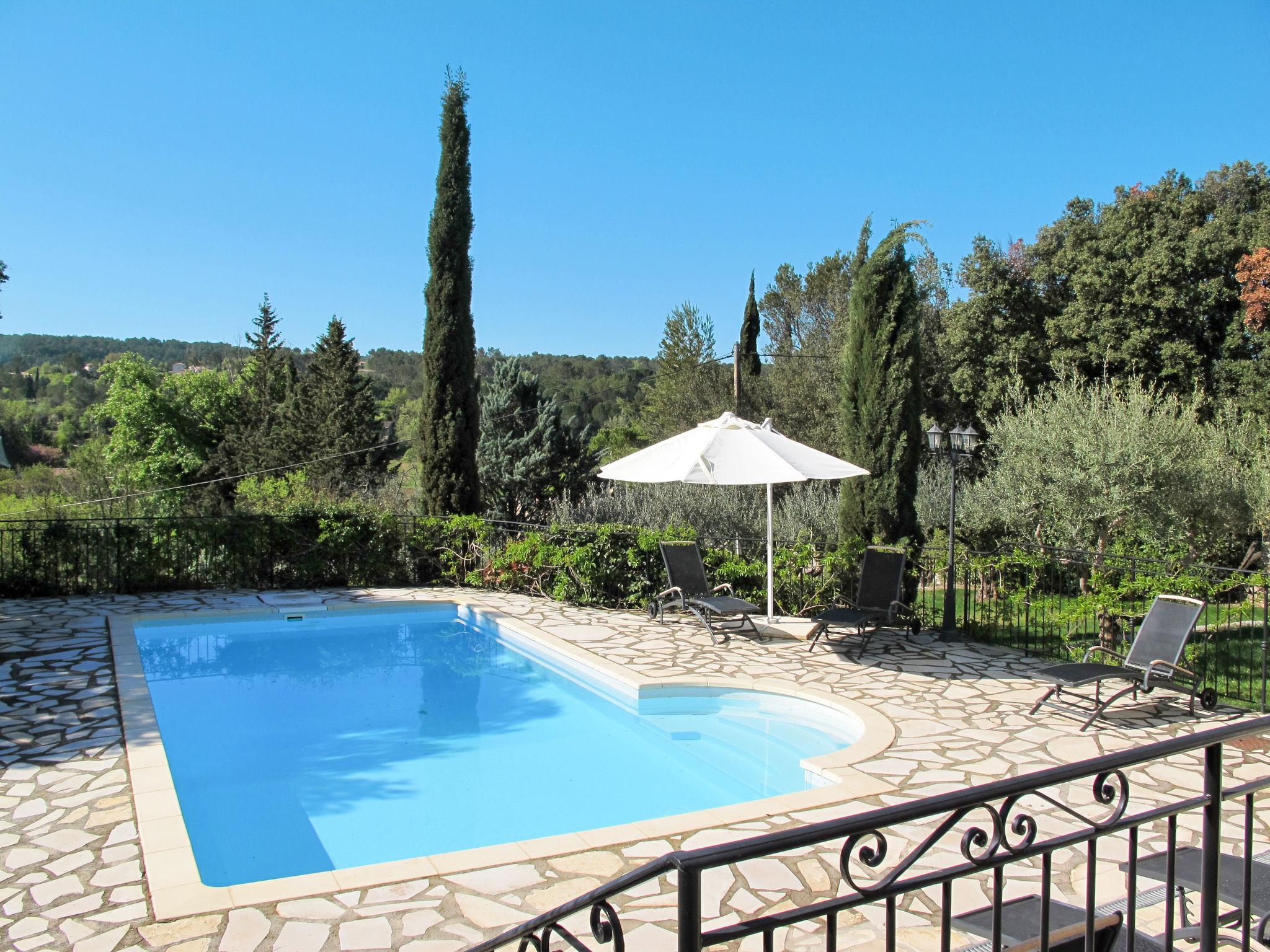 Foto 8 - Casa de 3 quartos em Carcès com piscina privada e jardim