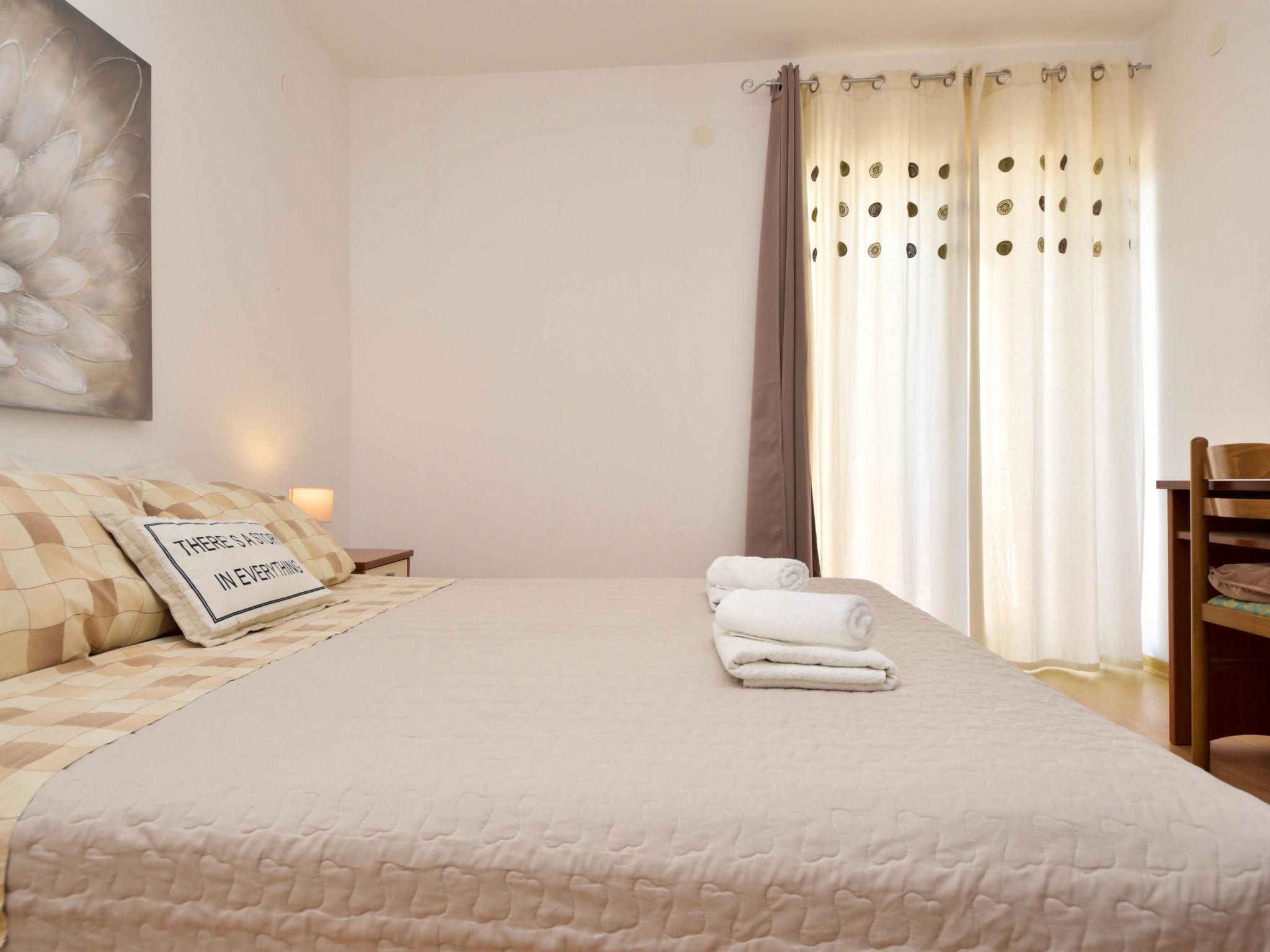 Foto 7 - Appartamento con 1 camera da letto a Vir con vista mare