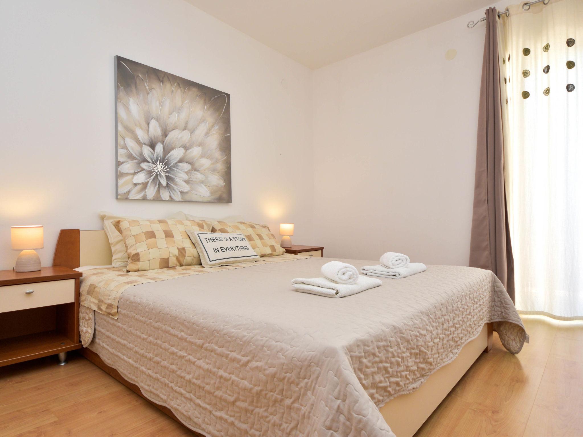 Foto 6 - Apartamento de 1 quarto em Vir com jardim