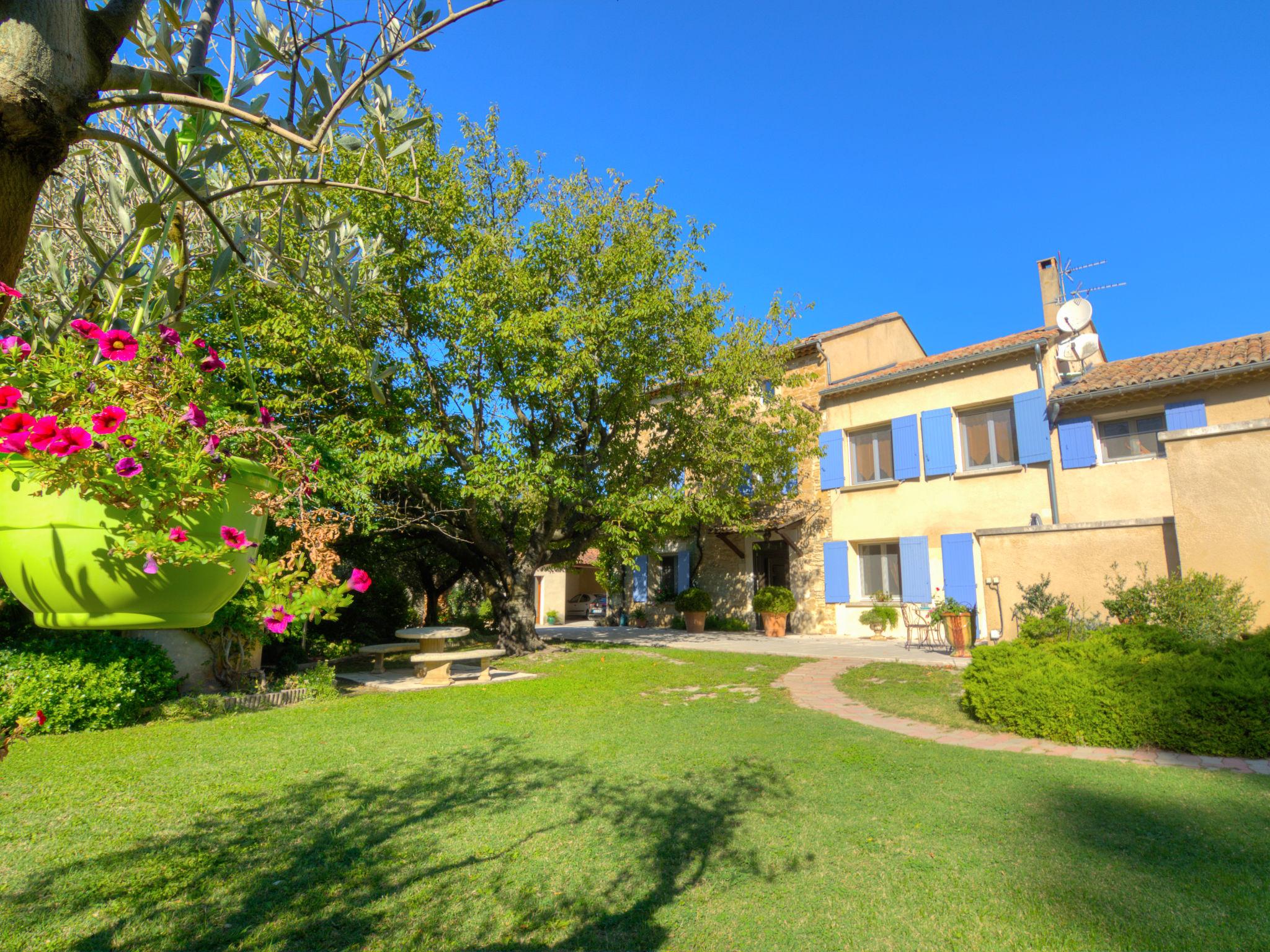 Foto 36 - Casa con 3 camere da letto a Althen-des-Paluds con piscina privata e terrazza