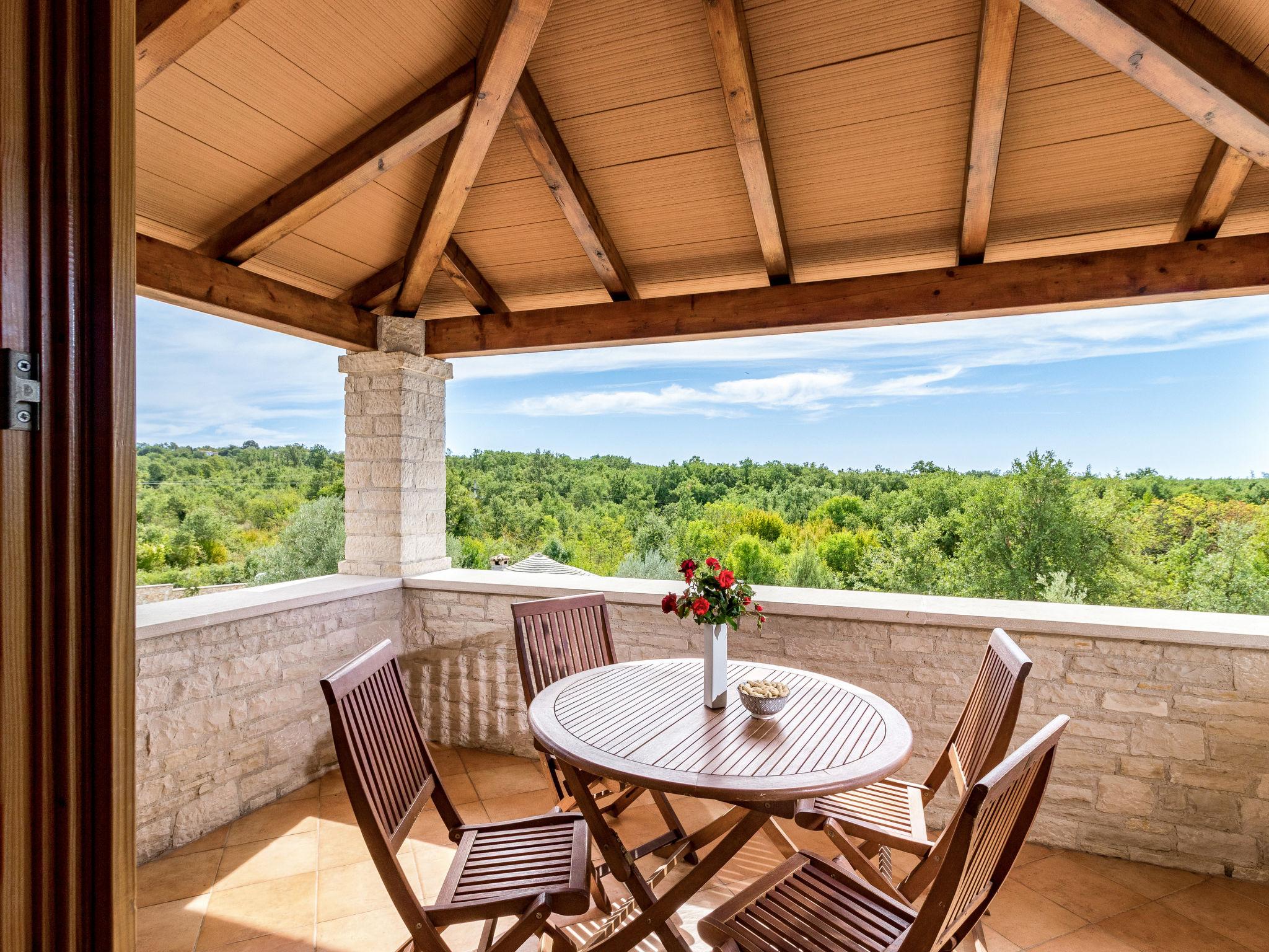 Foto 6 - Apartamento de 1 habitación en Poreč con piscina y vistas al mar