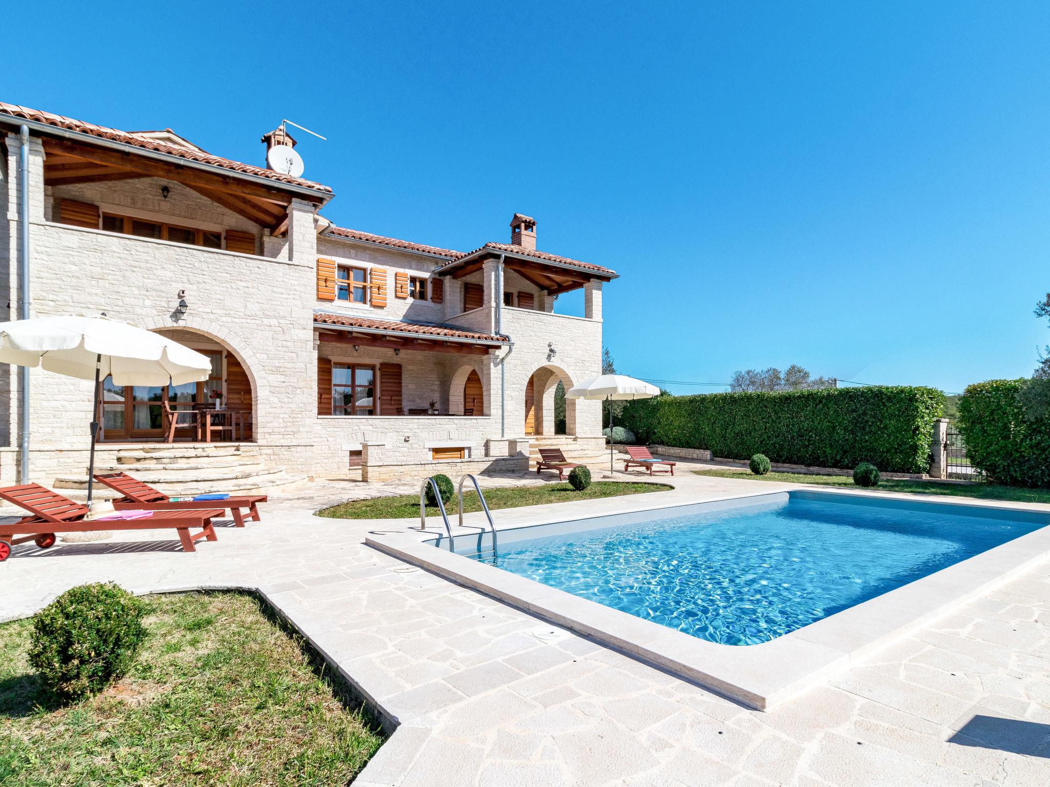 Photo 8 - Appartement de 2 chambres à Poreč avec piscine et jardin