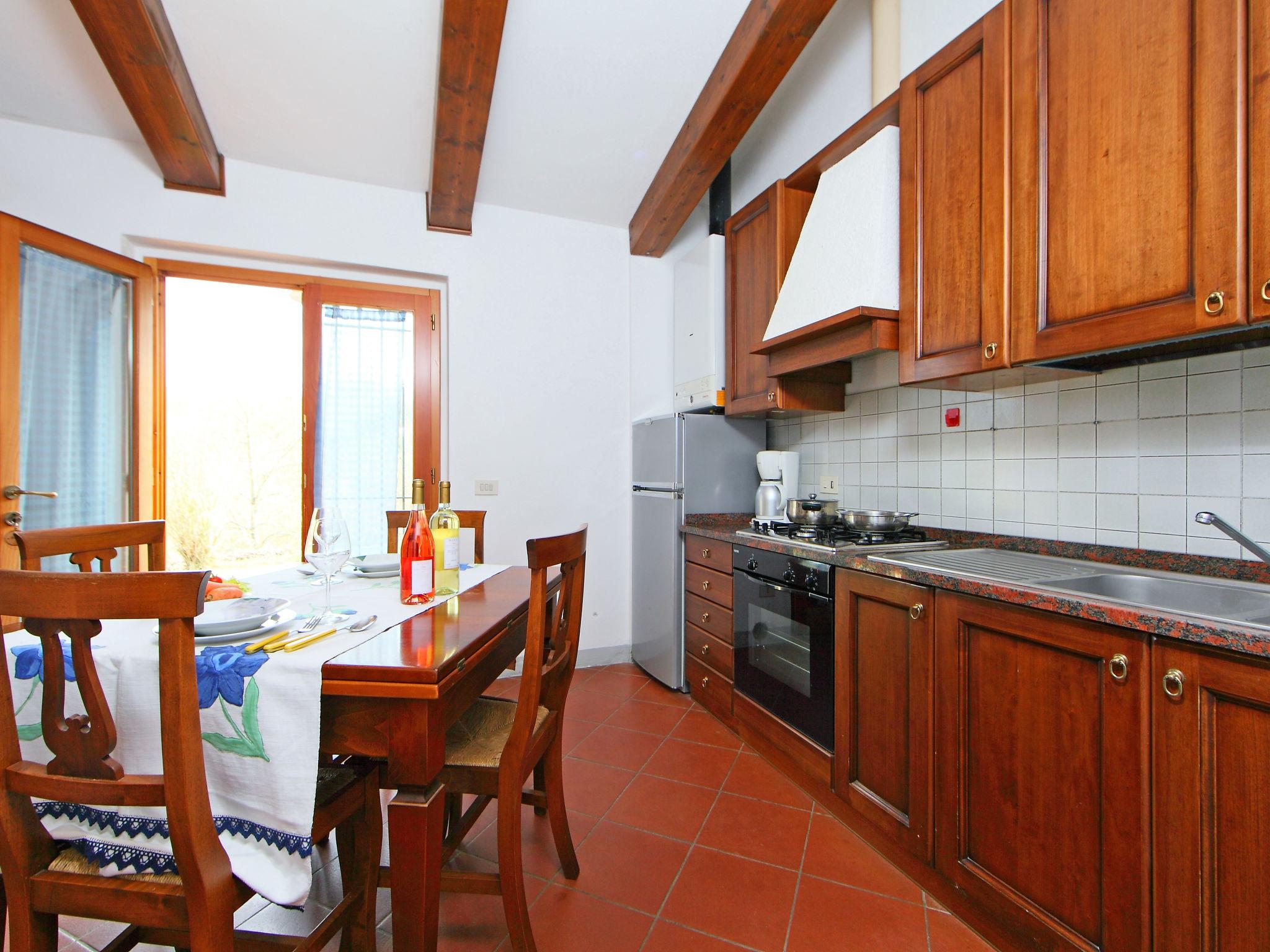 Photo 10 - 1 bedroom Apartment in Bucine with swimming pool and garden