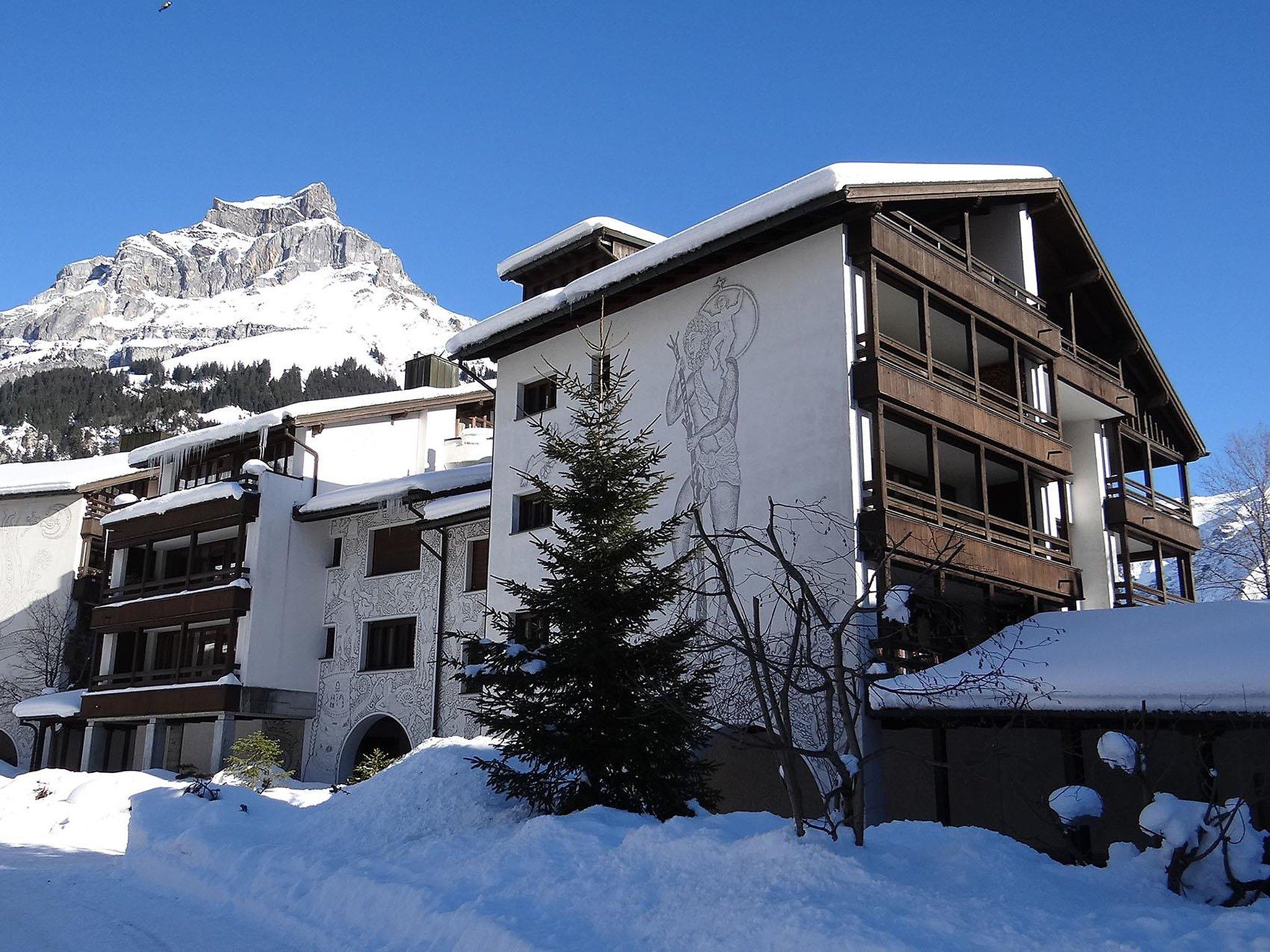 Foto 1 - Apartamento de 1 quarto em Engelberg com piscina e sauna