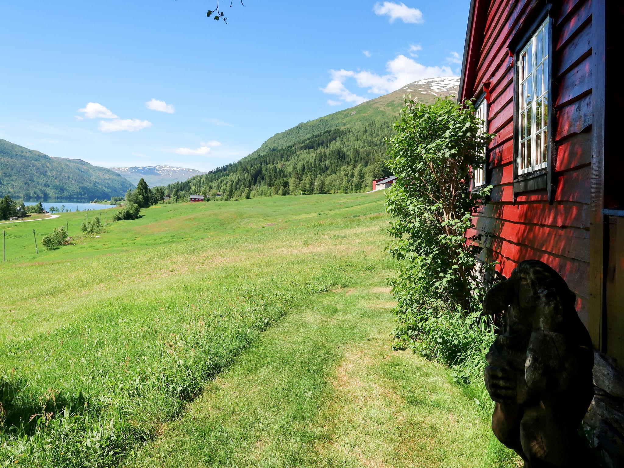 Foto 8 - Haus mit 1 Schlafzimmer in Sande i Sunnfjord mit garten und terrasse