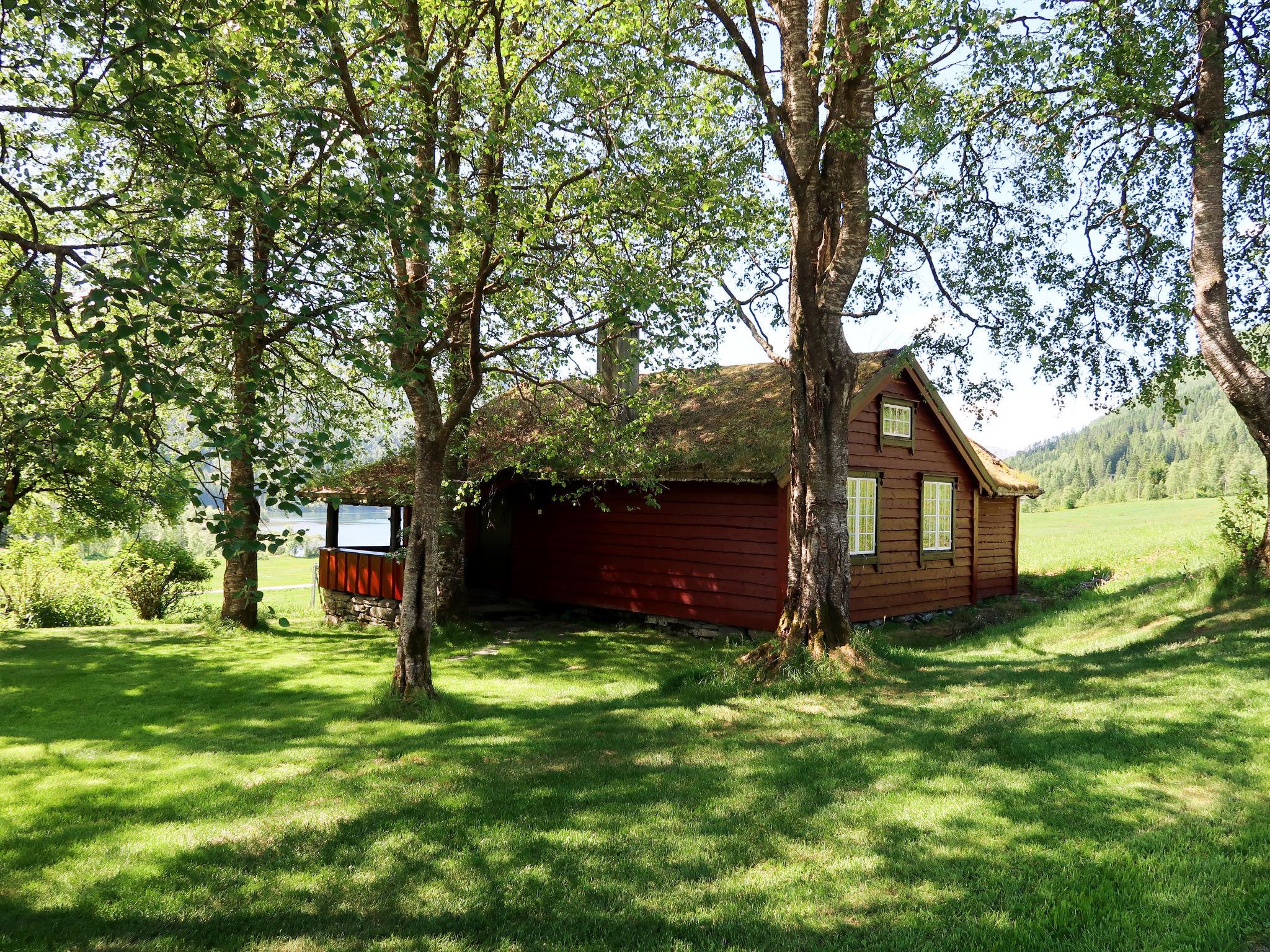 Photo 17 - Maison de 1 chambre à Sande i Sunnfjord avec jardin et terrasse