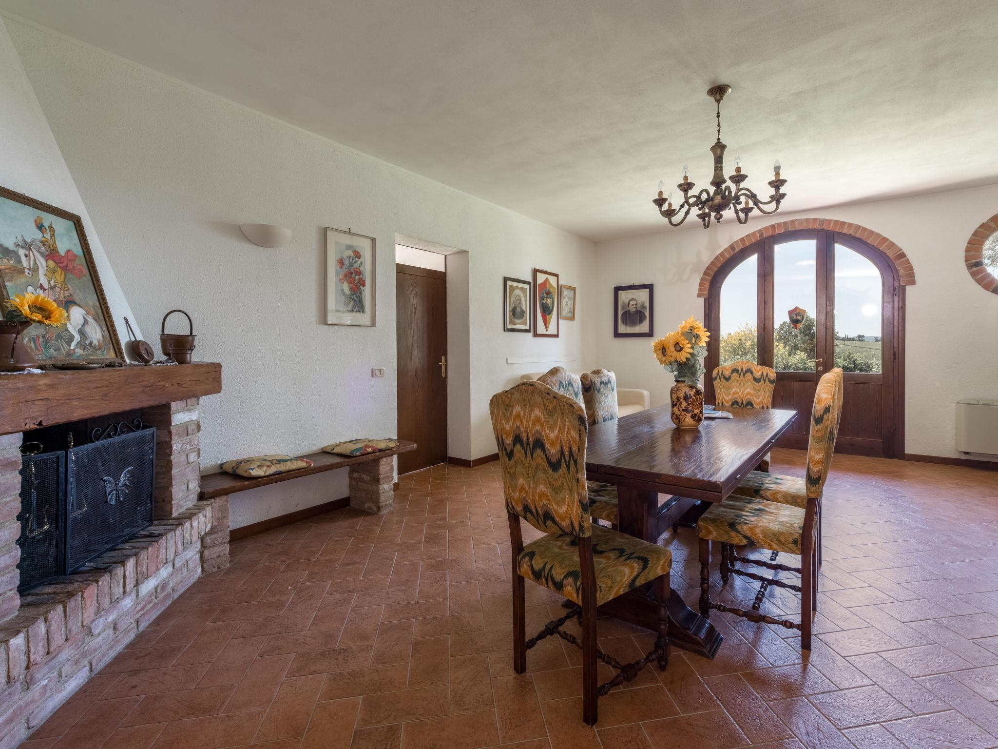 Photo 6 - 4 bedroom Apartment in Scansano with swimming pool and garden
