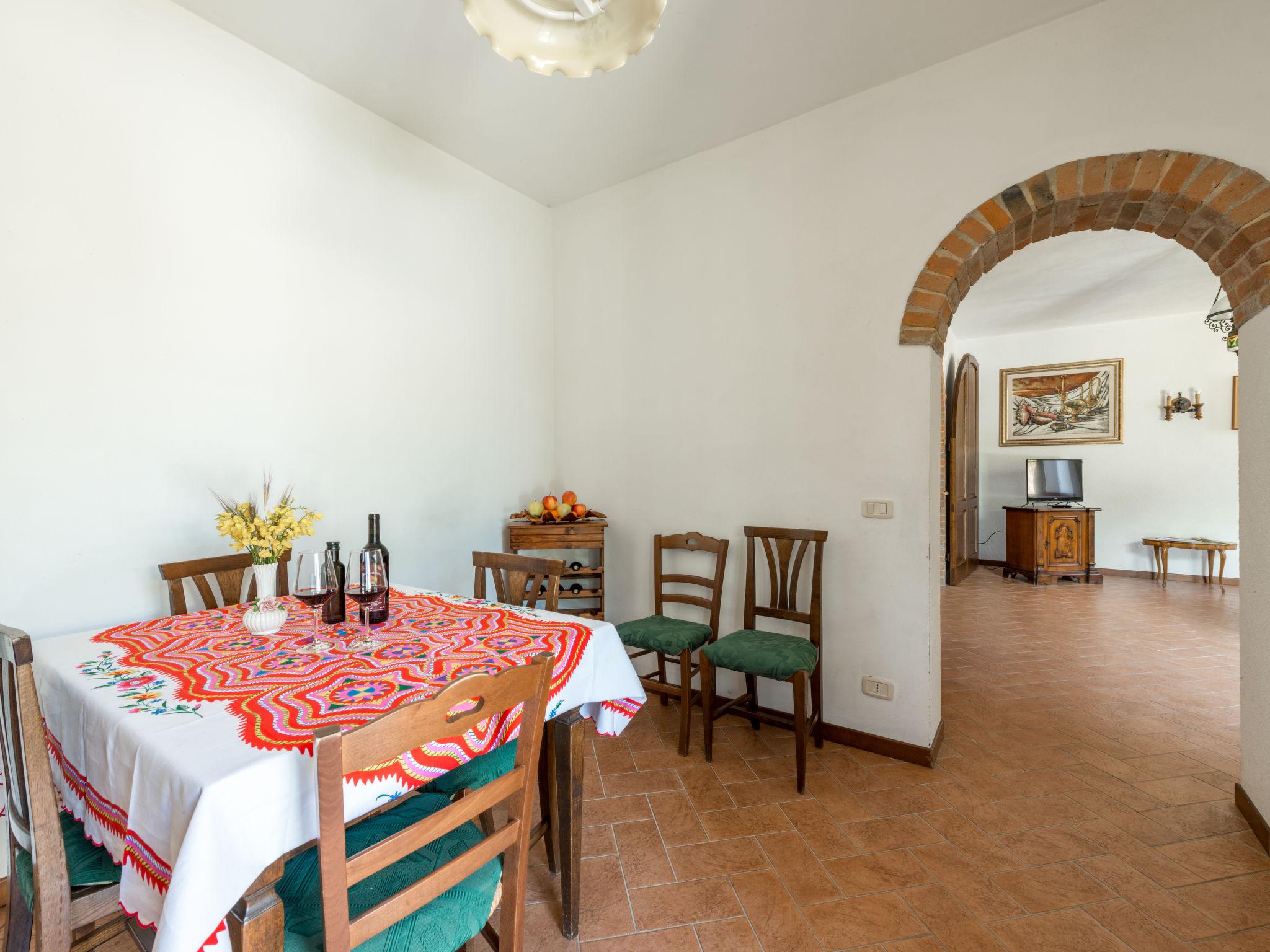 Photo 10 - 4 bedroom Apartment in Scansano with swimming pool and garden