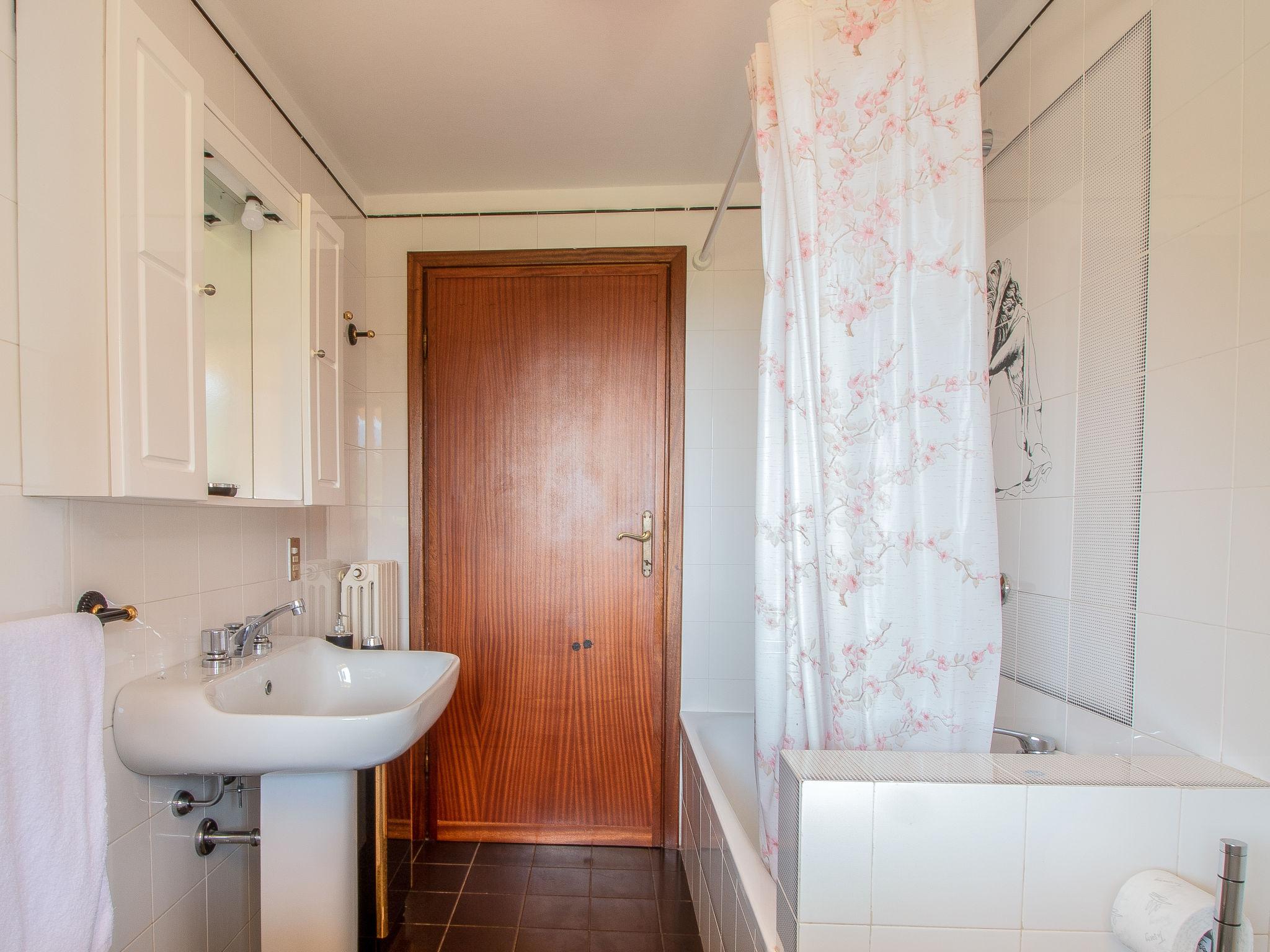 Foto 13 - Apartment mit 2 Schlafzimmern in Pietrasanta mit garten und blick aufs meer