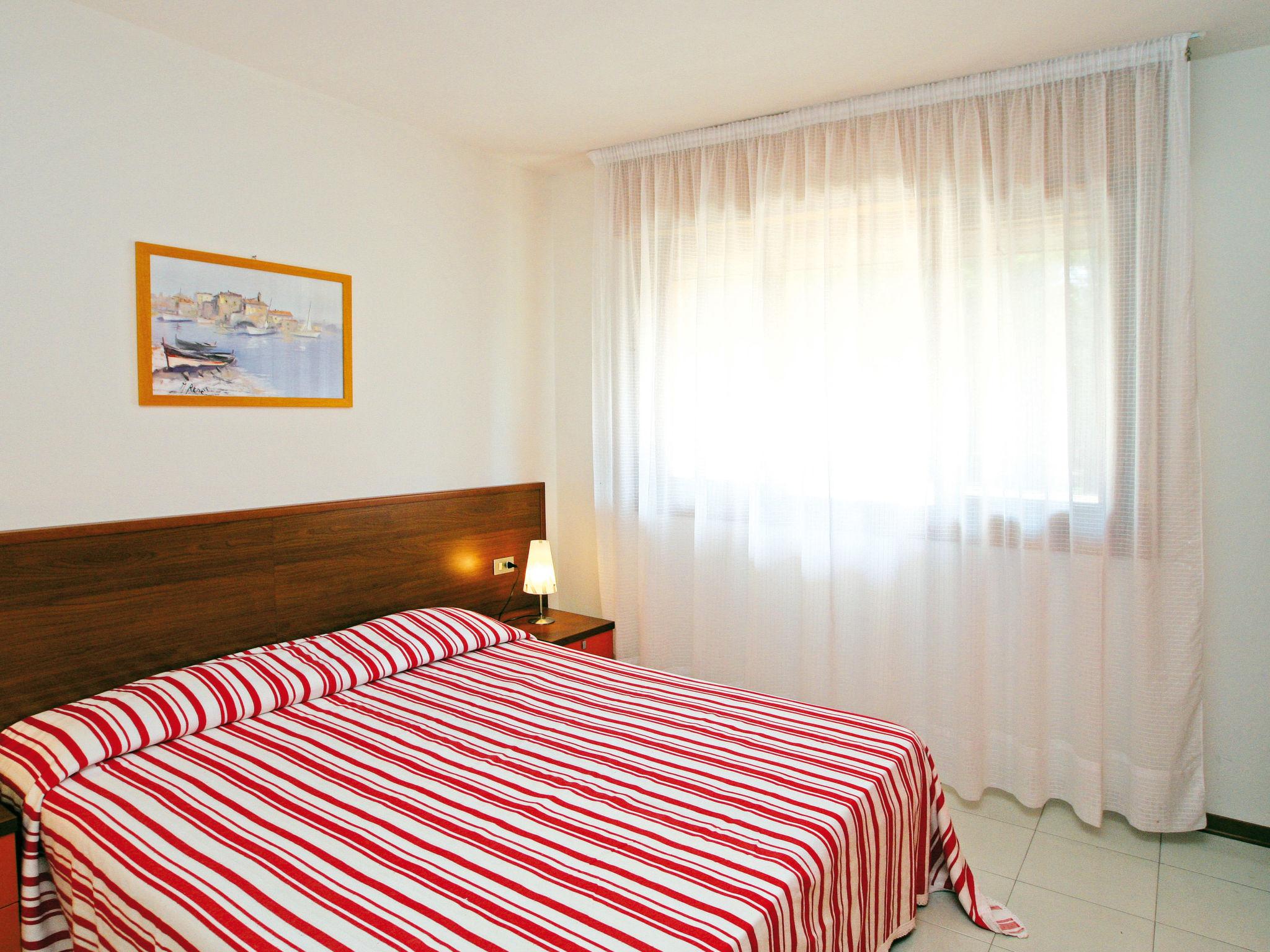 Photo 8 - 1 bedroom Apartment in San Michele al Tagliamento with swimming pool and garden