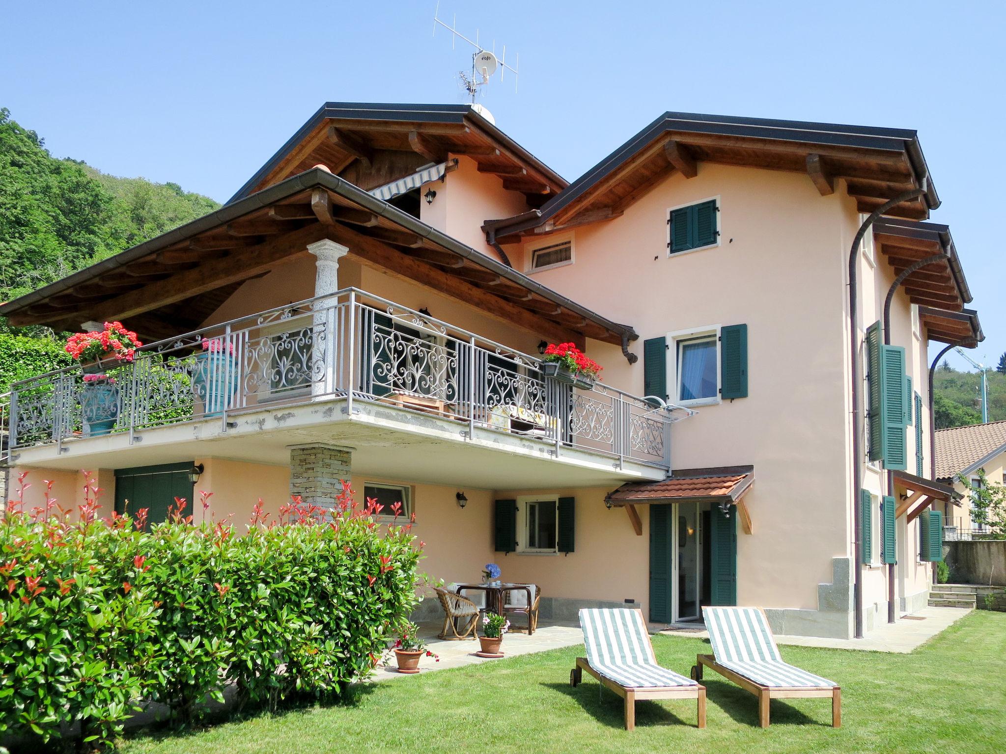 Photo 1 - Appartement de 2 chambres à Trarego Viggiona avec terrasse et vues sur la montagne