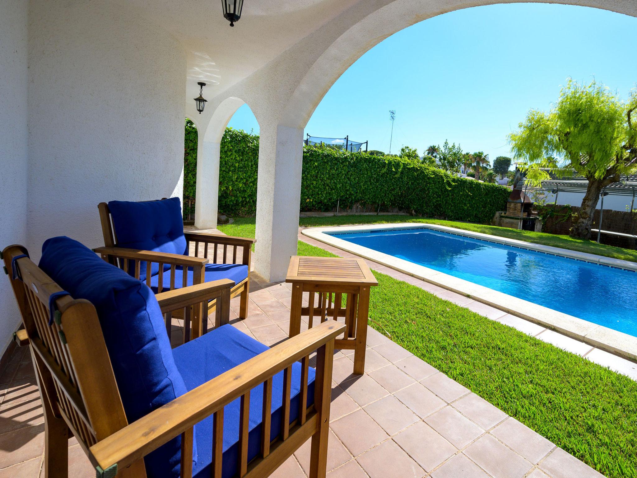 Photo 1 - Maison de 4 chambres à Cunit avec piscine privée et vues à la mer