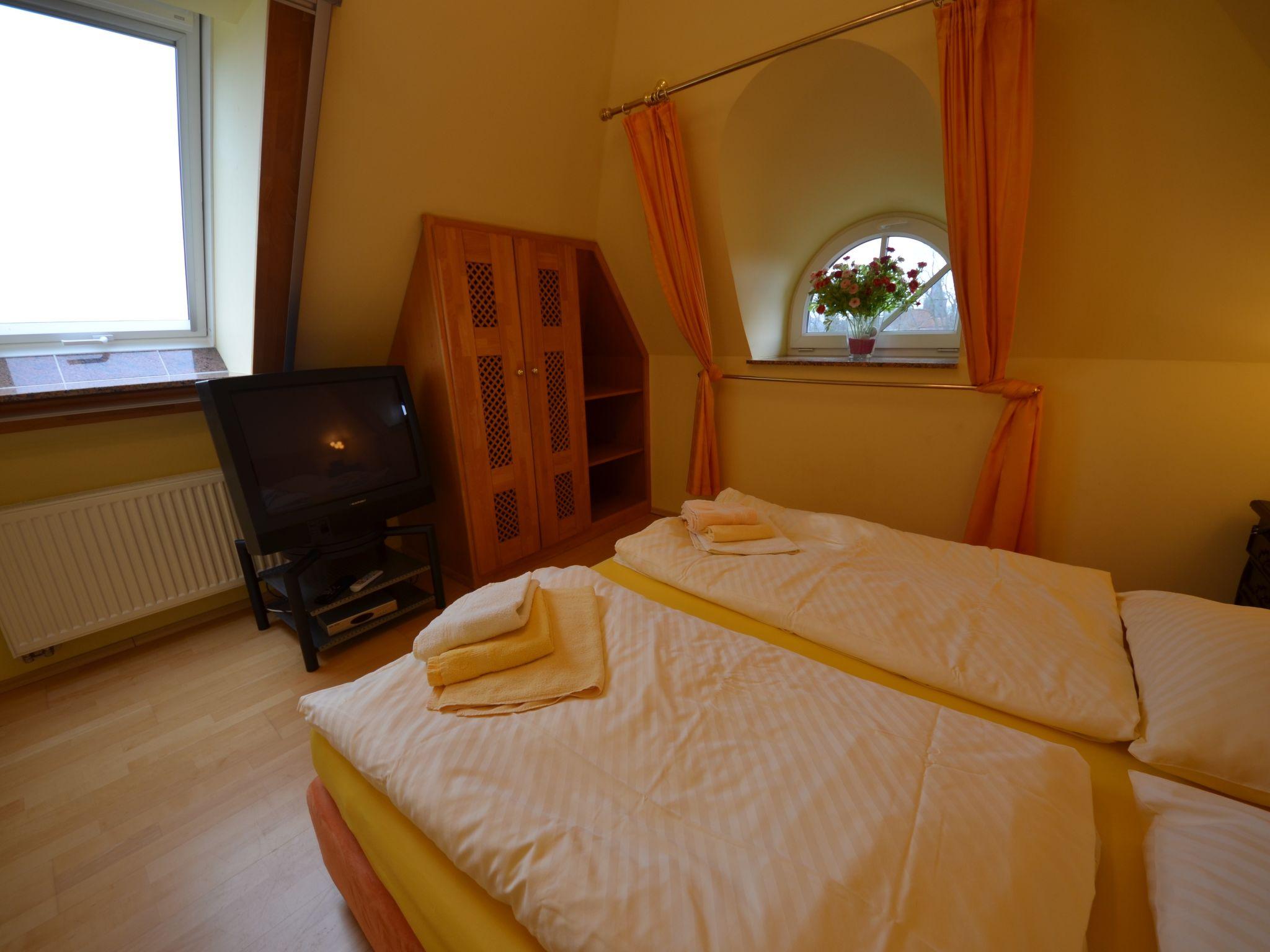 Foto 15 - Apartamento de 3 habitaciones en Mönchgut con jardín y vistas al mar