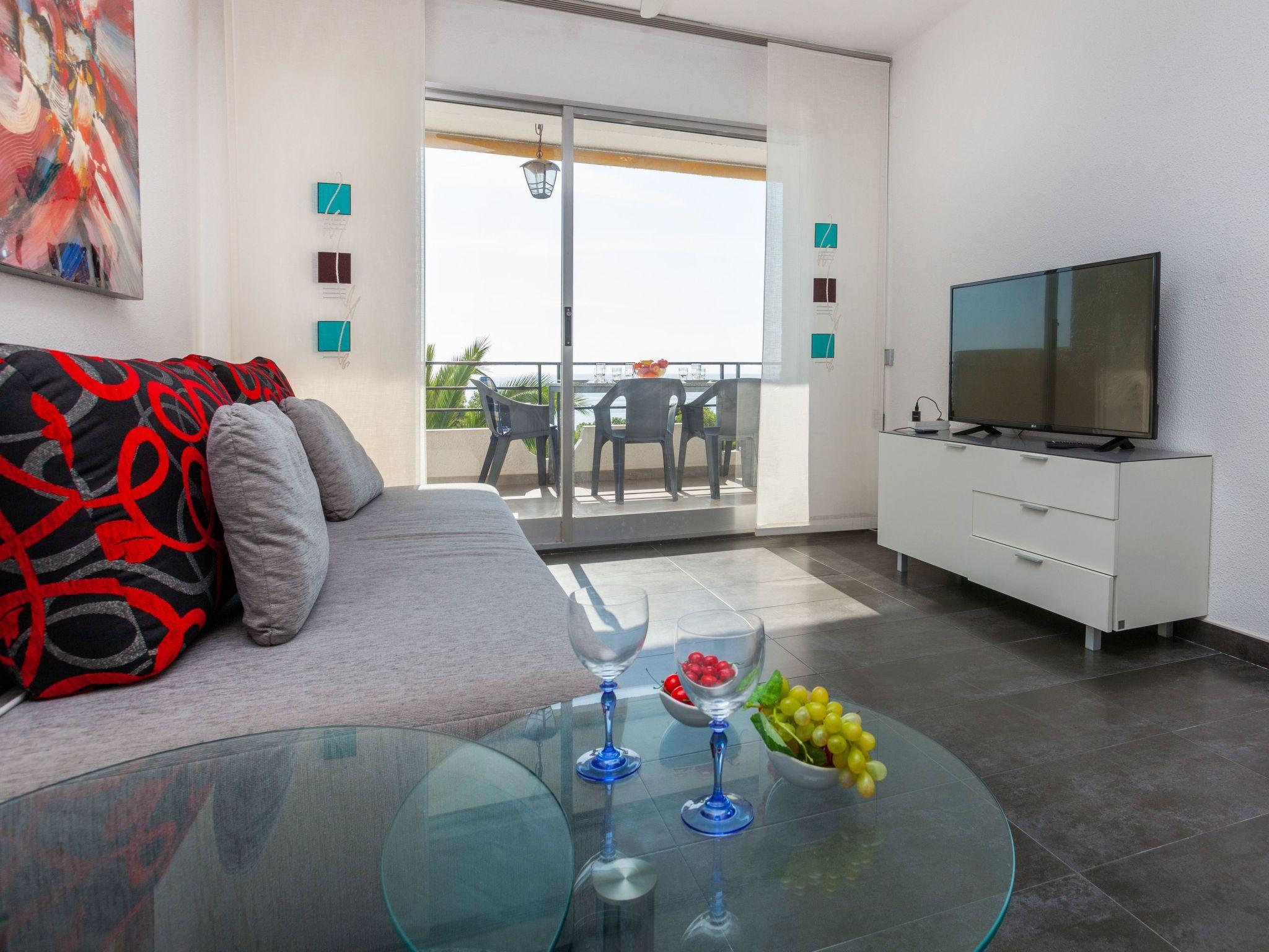 Photo 6 - 1 bedroom Apartment in Mont-roig del Camp with swimming pool and sea view