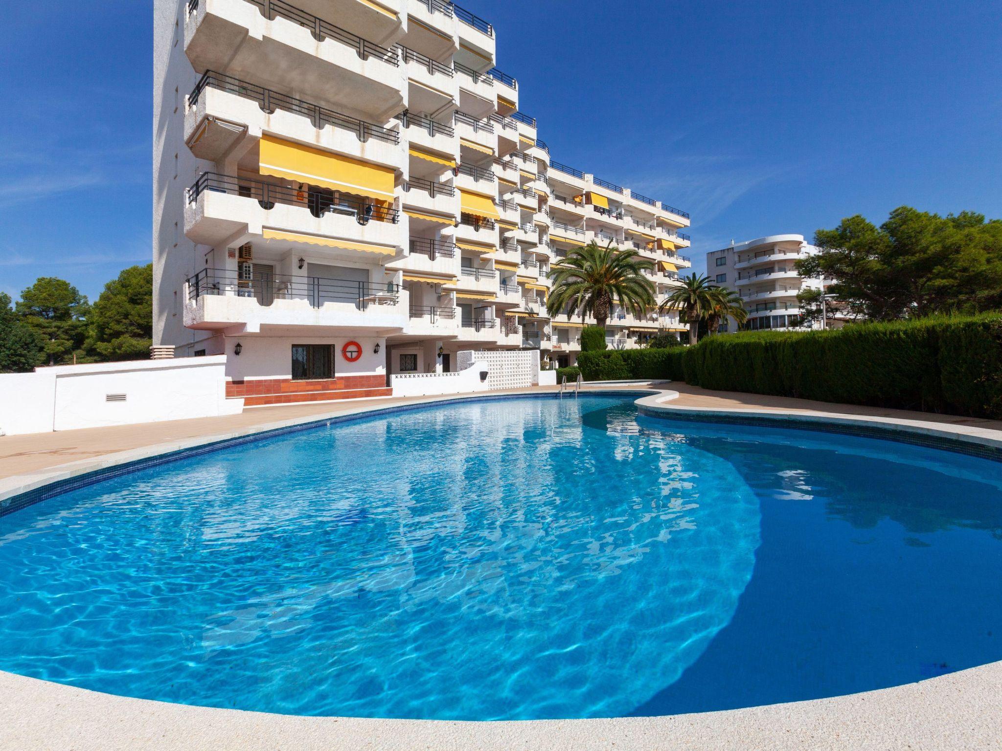 Photo 2 - 1 bedroom Apartment in Mont-roig del Camp with swimming pool and garden