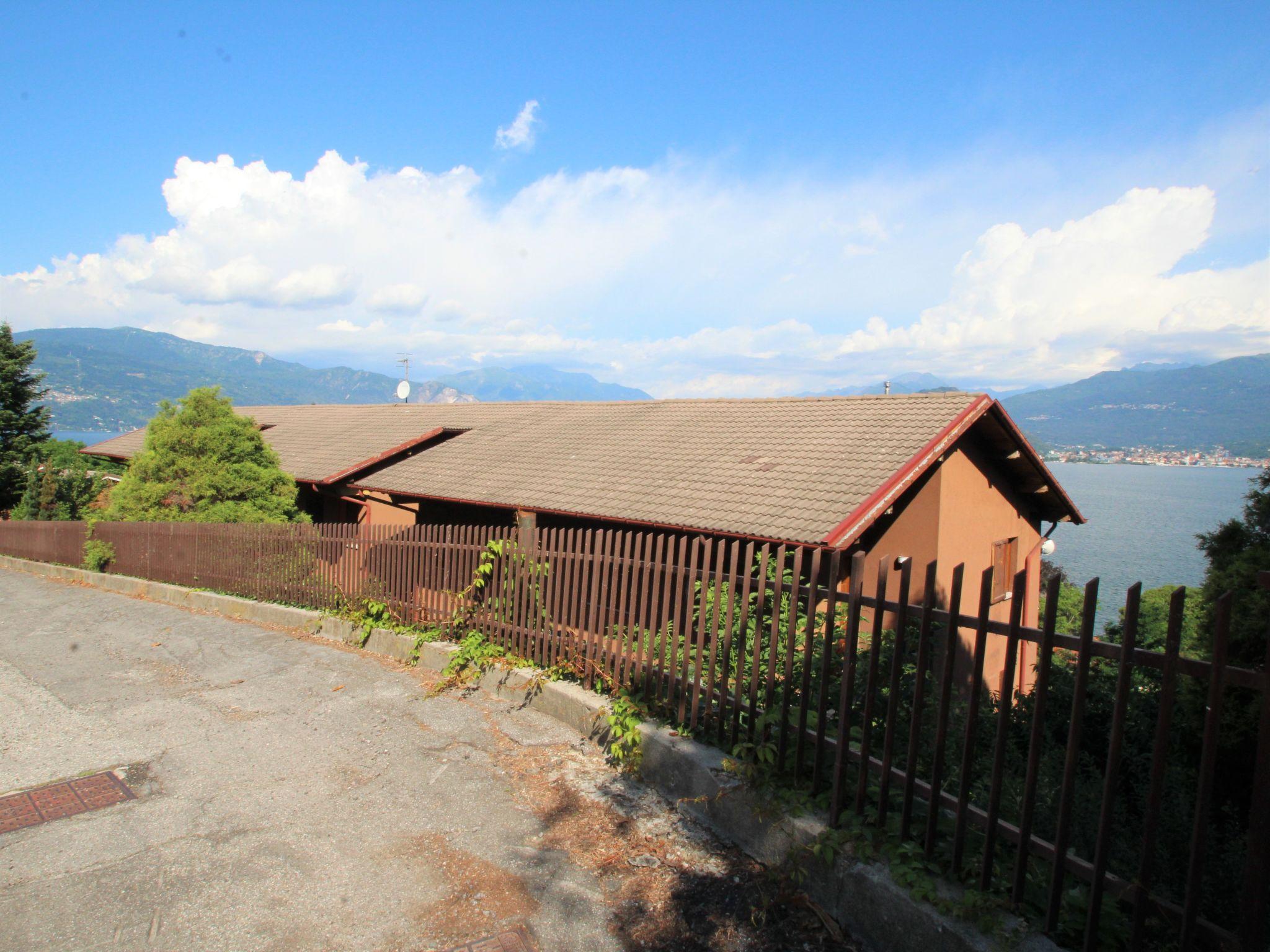 Foto 20 - Apartamento de 1 quarto em Laveno Mombello com terraço e vista para a montanha