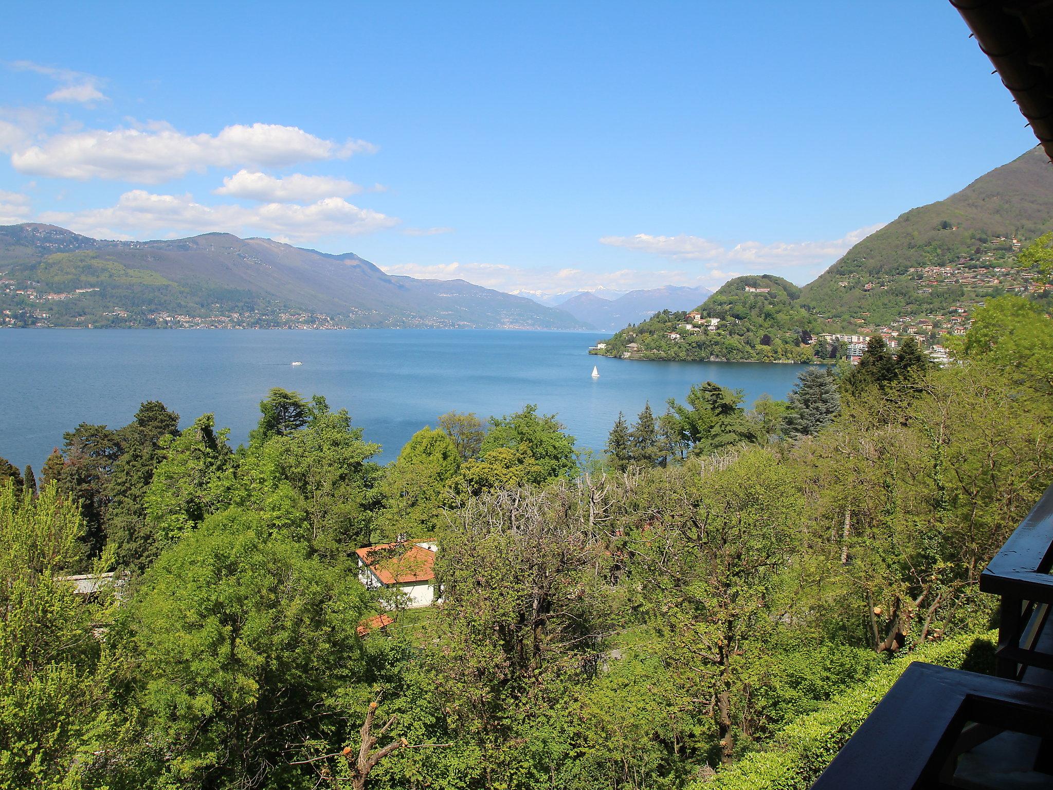 Foto 4 - Apartment mit 1 Schlafzimmer in Laveno Mombello mit terrasse und blick auf die berge