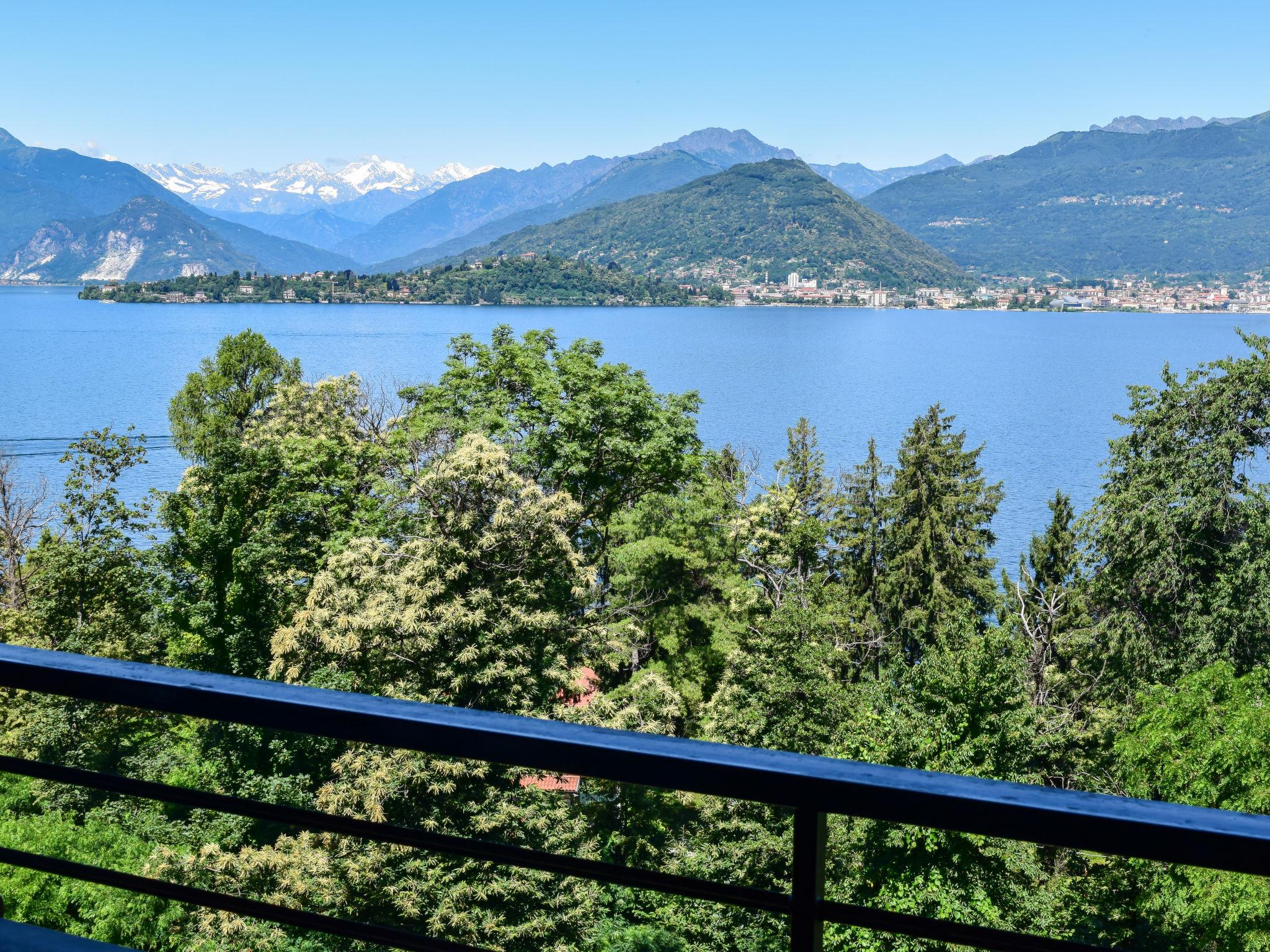 Photo 16 - Appartement de 1 chambre à Laveno Mombello avec terrasse et vues sur la montagne