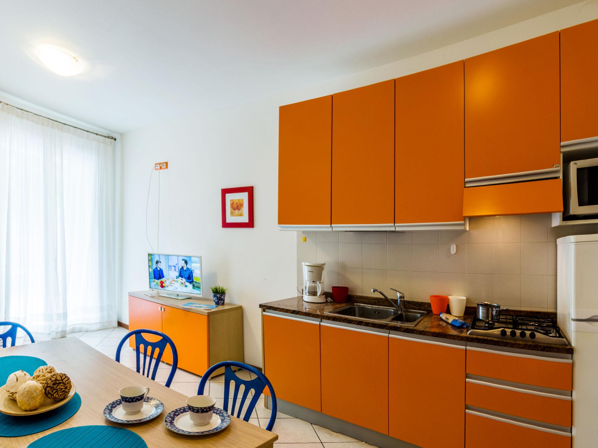 Foto 4 - Apartamento de 1 habitación en San Michele al Tagliamento con terraza y vistas al mar