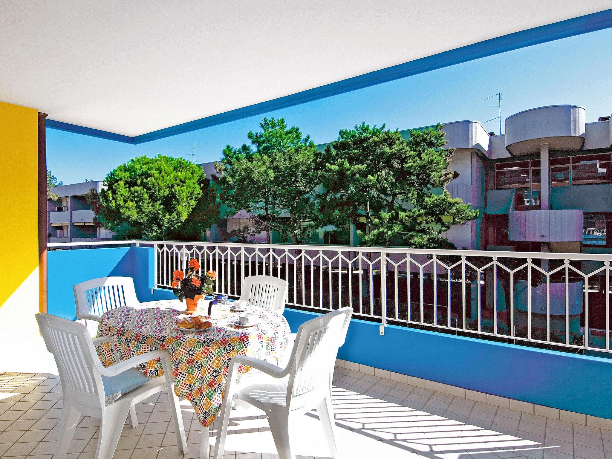 Foto 3 - Apartment mit 1 Schlafzimmer in San Michele al Tagliamento mit terrasse und blick aufs meer
