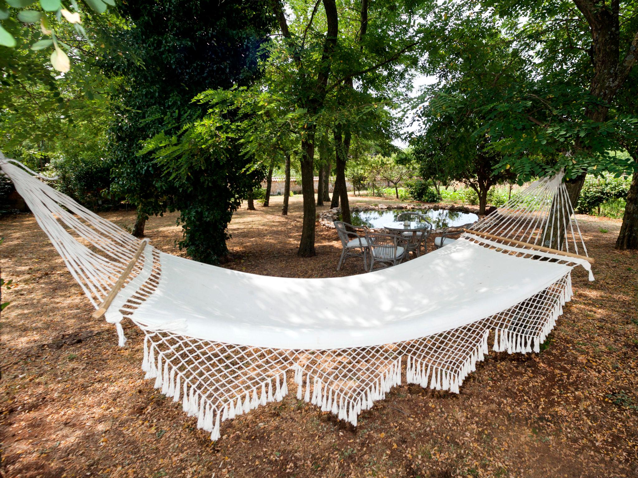 Photo 15 - Maison de 1 chambre à Kaštelir-Labinci avec piscine et jardin