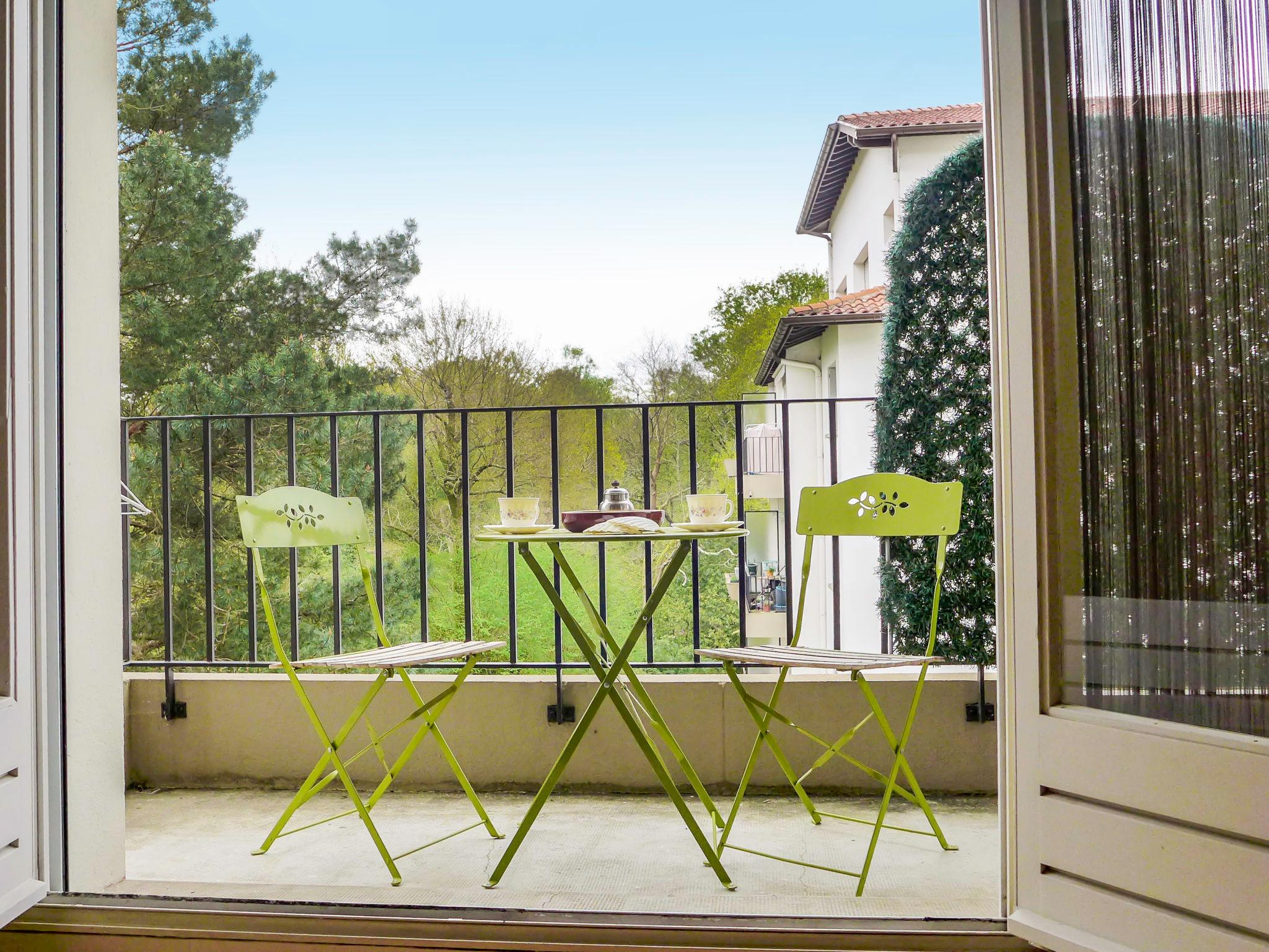 Photo 15 - 1 bedroom Apartment in Anglet with garden and sea view