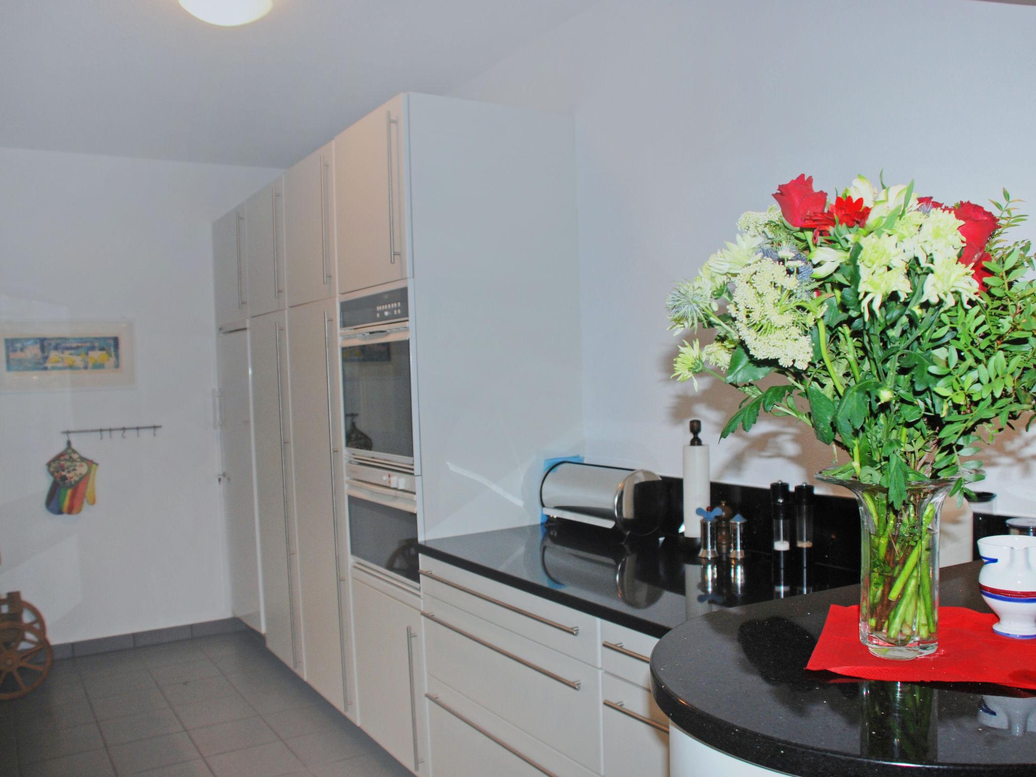 Photo 8 - 4 bedroom House in Lugano with garden and terrace