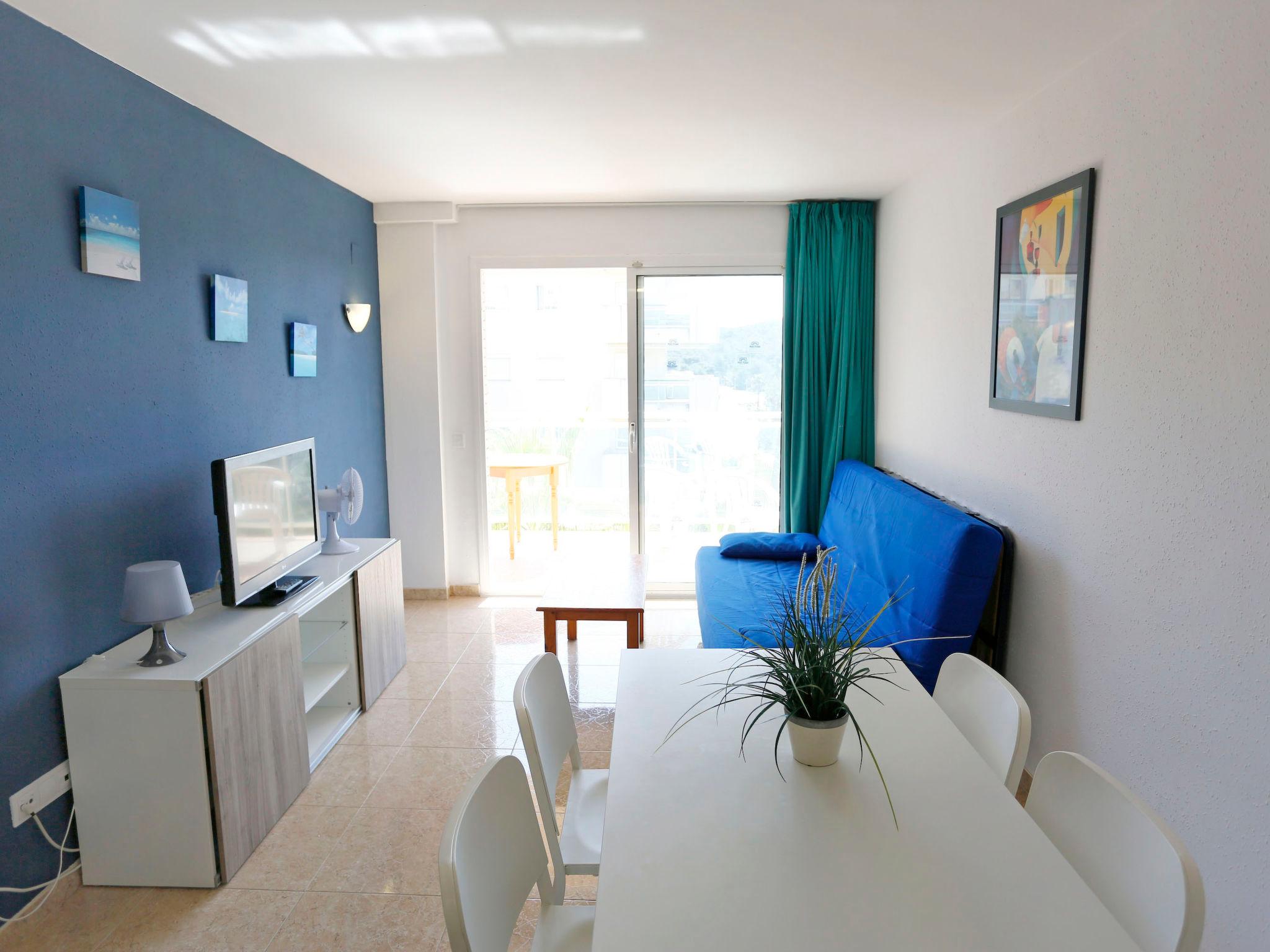 Foto 3 - Appartamento con 2 camere da letto a Salou con piscina e terrazza